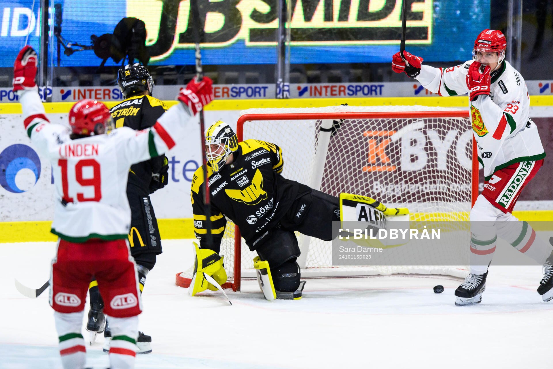 Moras Ture Linden och Gustav Olhaver jublar