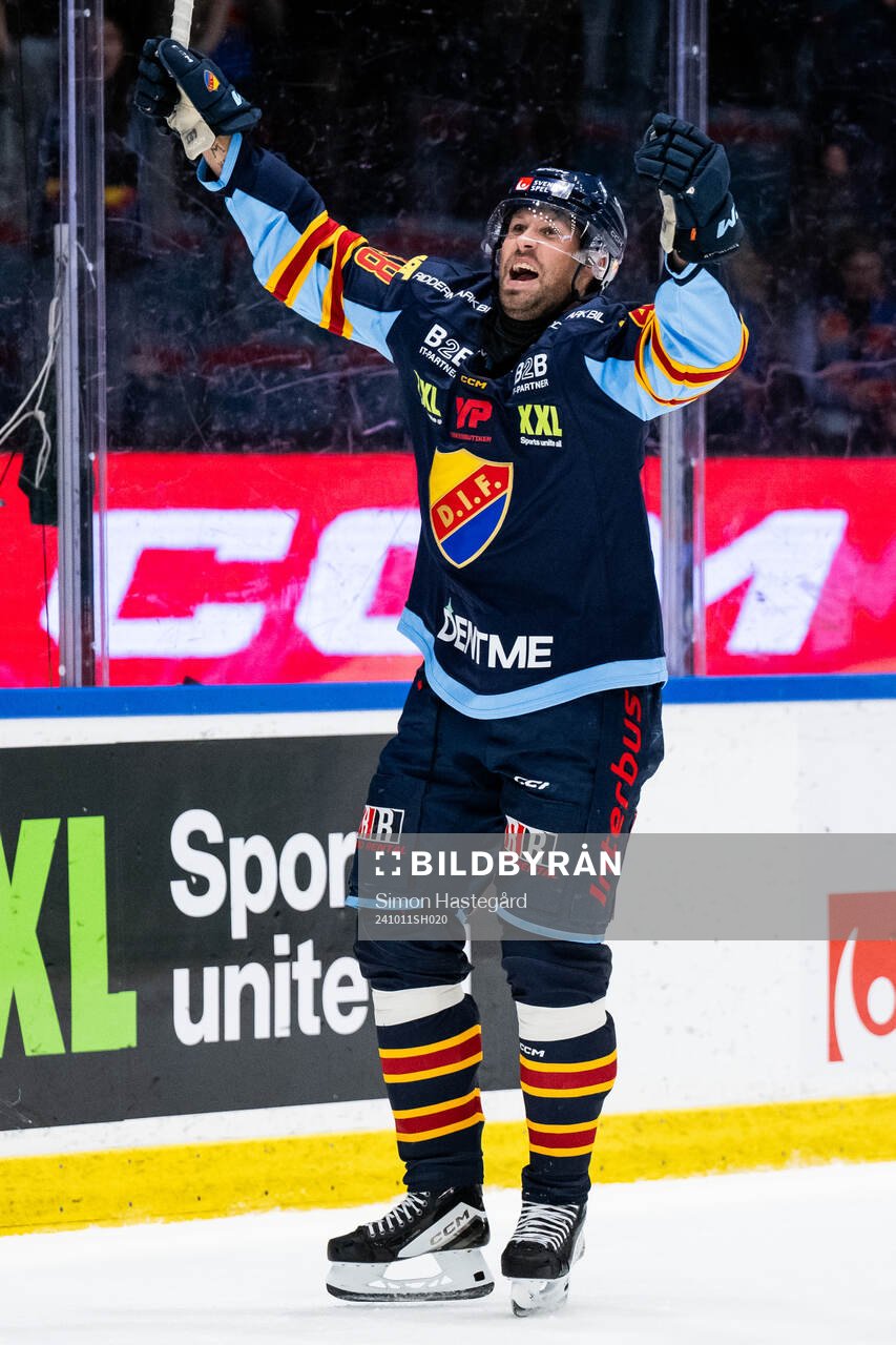 Djurgårdens Dick Axelsson jublar
