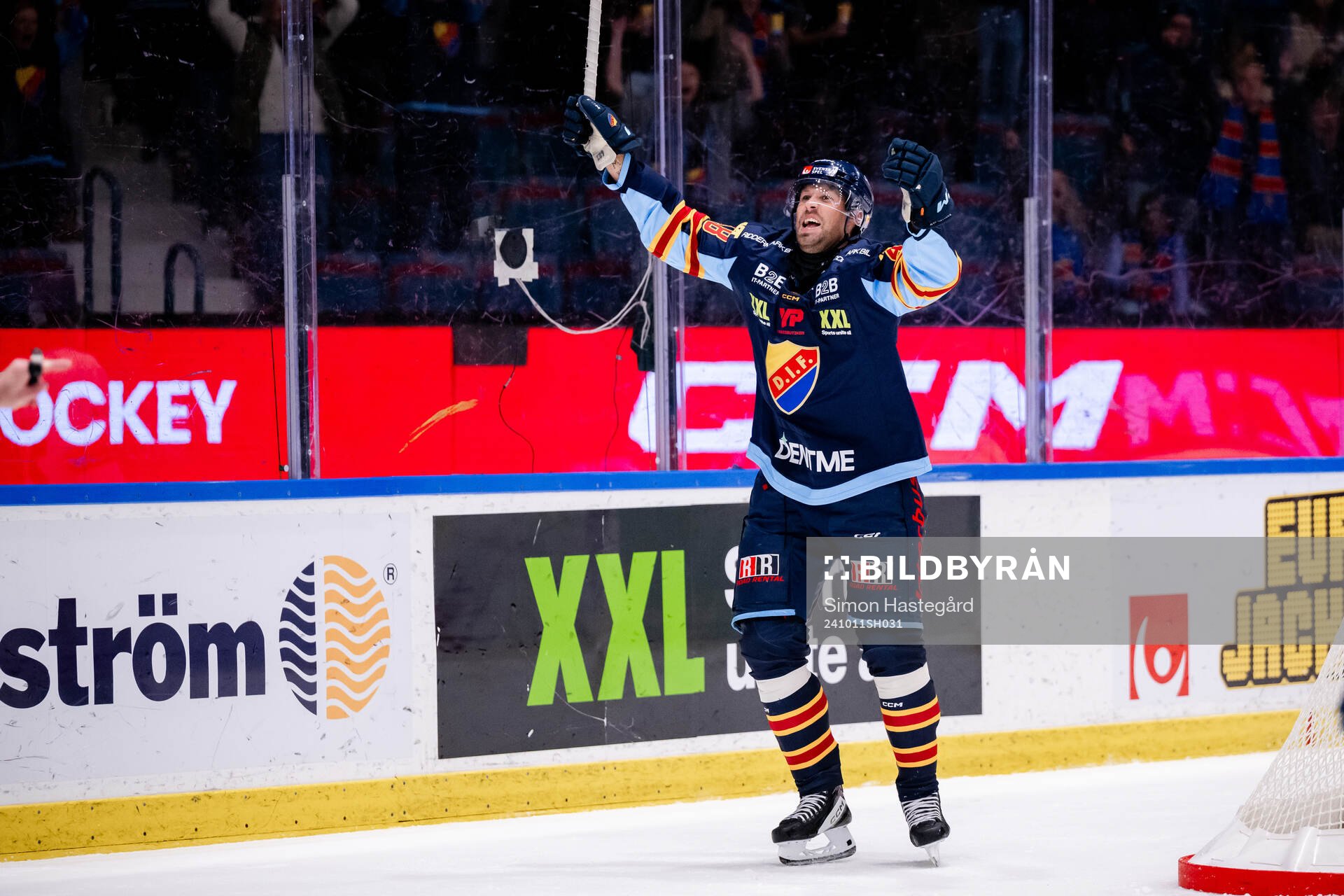 Djurgårdens Dick Axelsson jublar