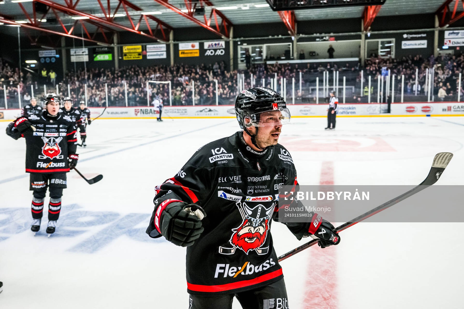 Nybros Anton Svensson jublar