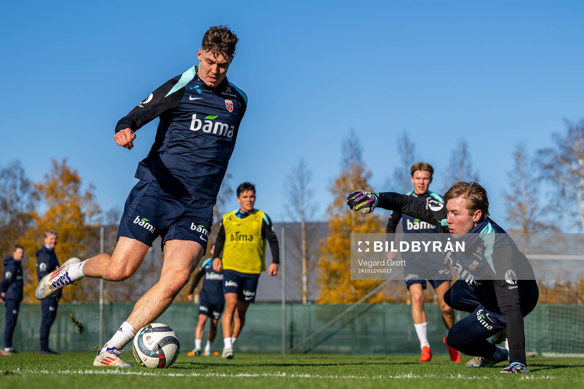 Jørgen Strand Larsen and goalkeeper Mathias Dyngeland of