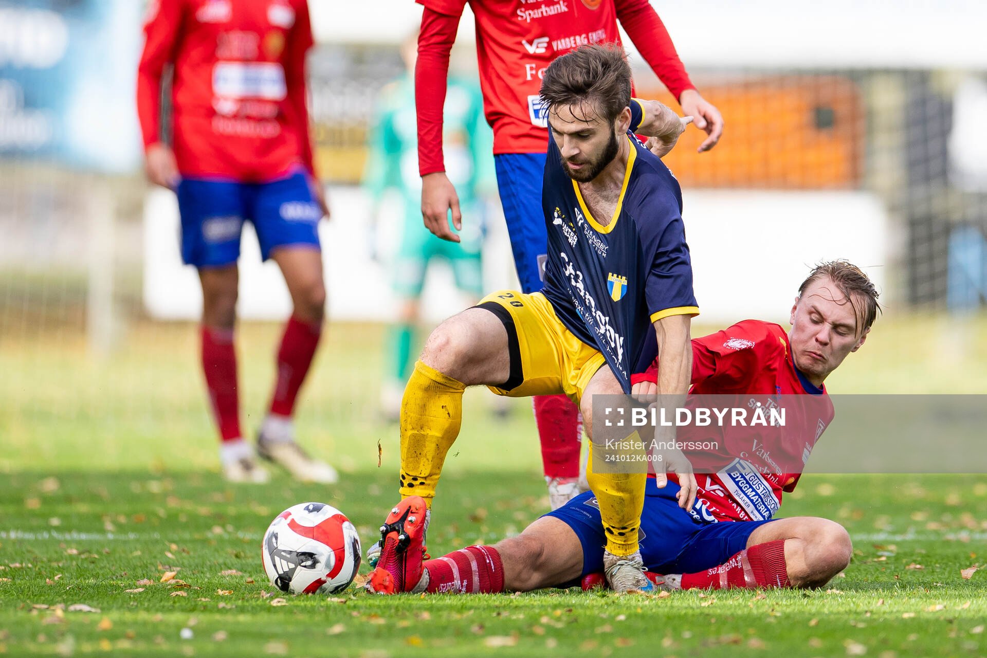Torns Mirza Halvadzic och Tvååkers Felix Gustafsson