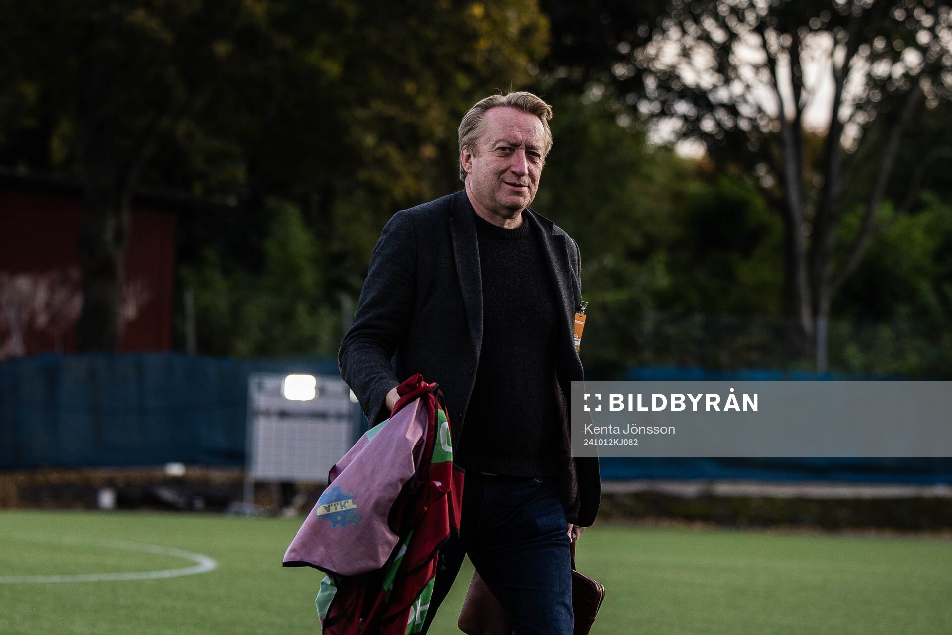 AIKs presschef Stefan Mellerborg efter fotbollsmatchen i Damallsvenskan mellan AIK och Djurgården den 12 oktober 2024 i Stockholm. 