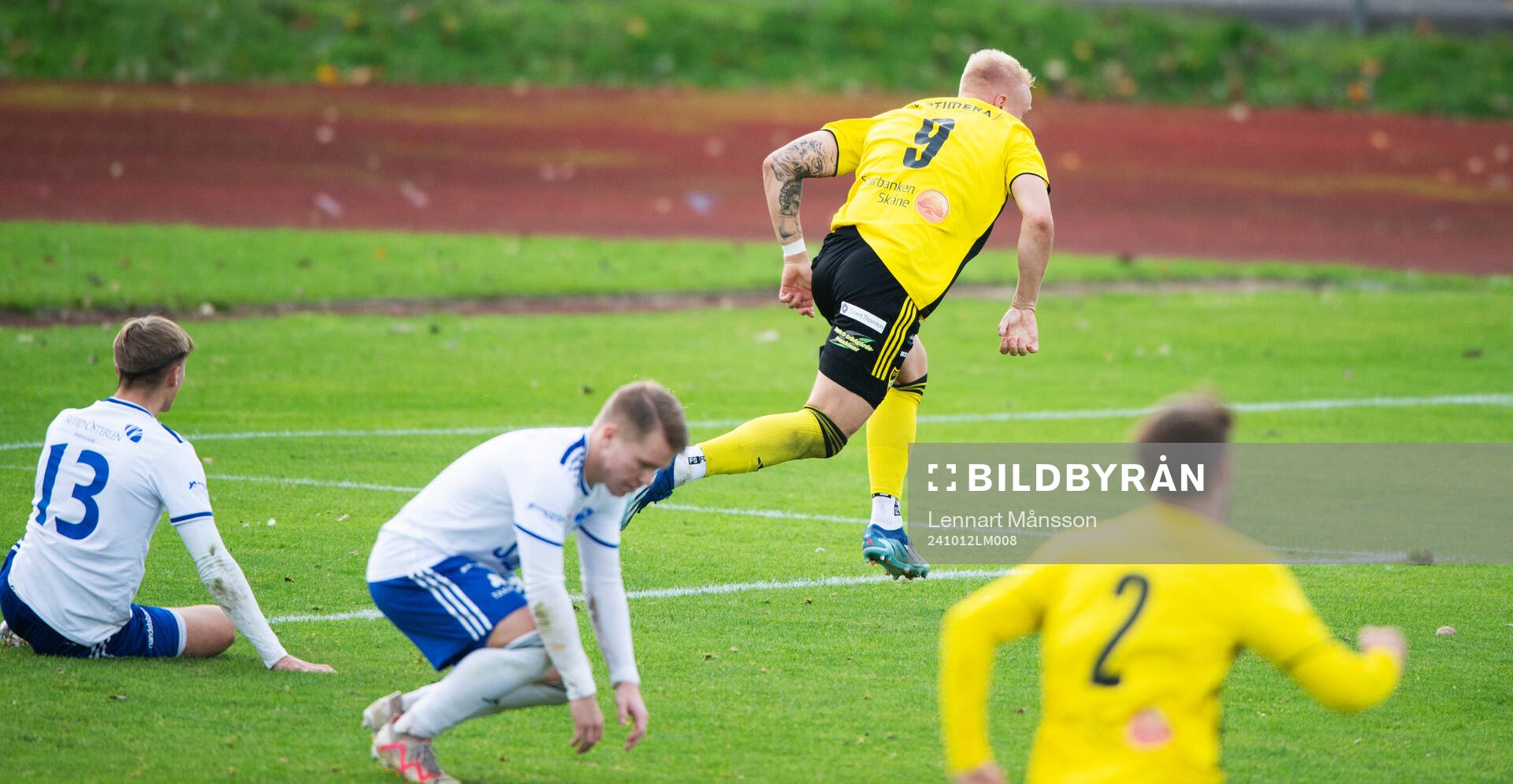 IFK Hässleholms matchhjälte Alexander Sjöström jublar