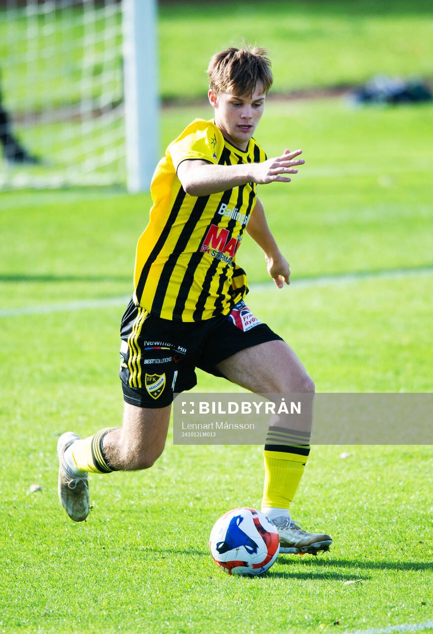 IFK Hässleholms Max Högberg i matchen i division 2 mellan