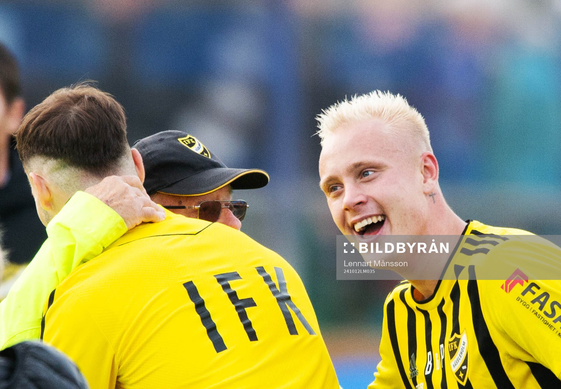 IFK Hässleholms matchhjälte Alexander Sjöström grattas