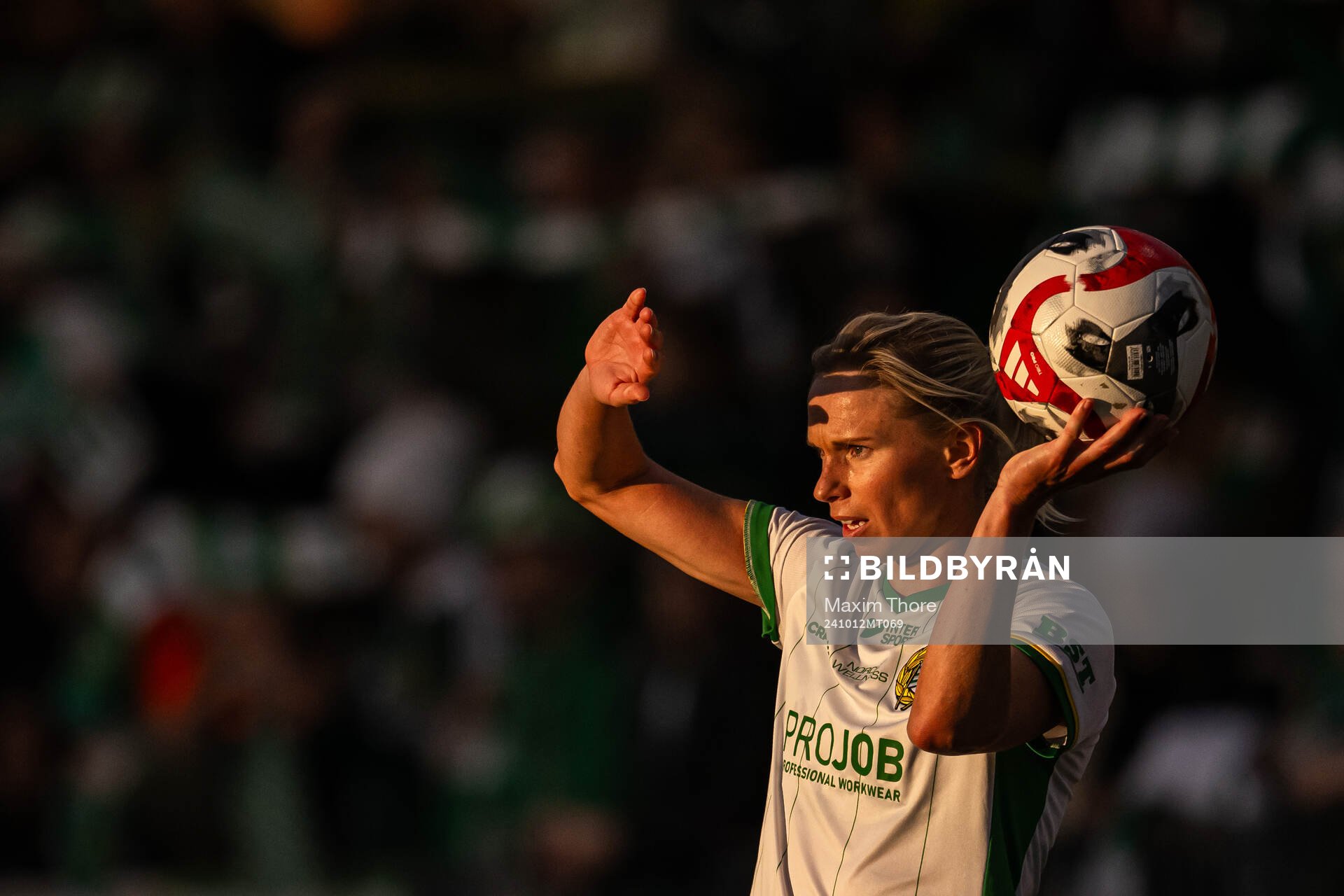 Hammarbys Jonna Andersson under fotbollsmatchen i Damallsvenskan mellan Hammarby och Vittsjö den 12 oktober 2024 i Stockholm. 