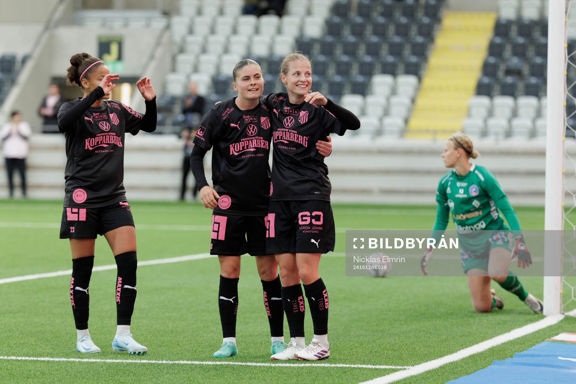 Häckens Felicia Schröder, Hanna Wijk och Anna Anvegård