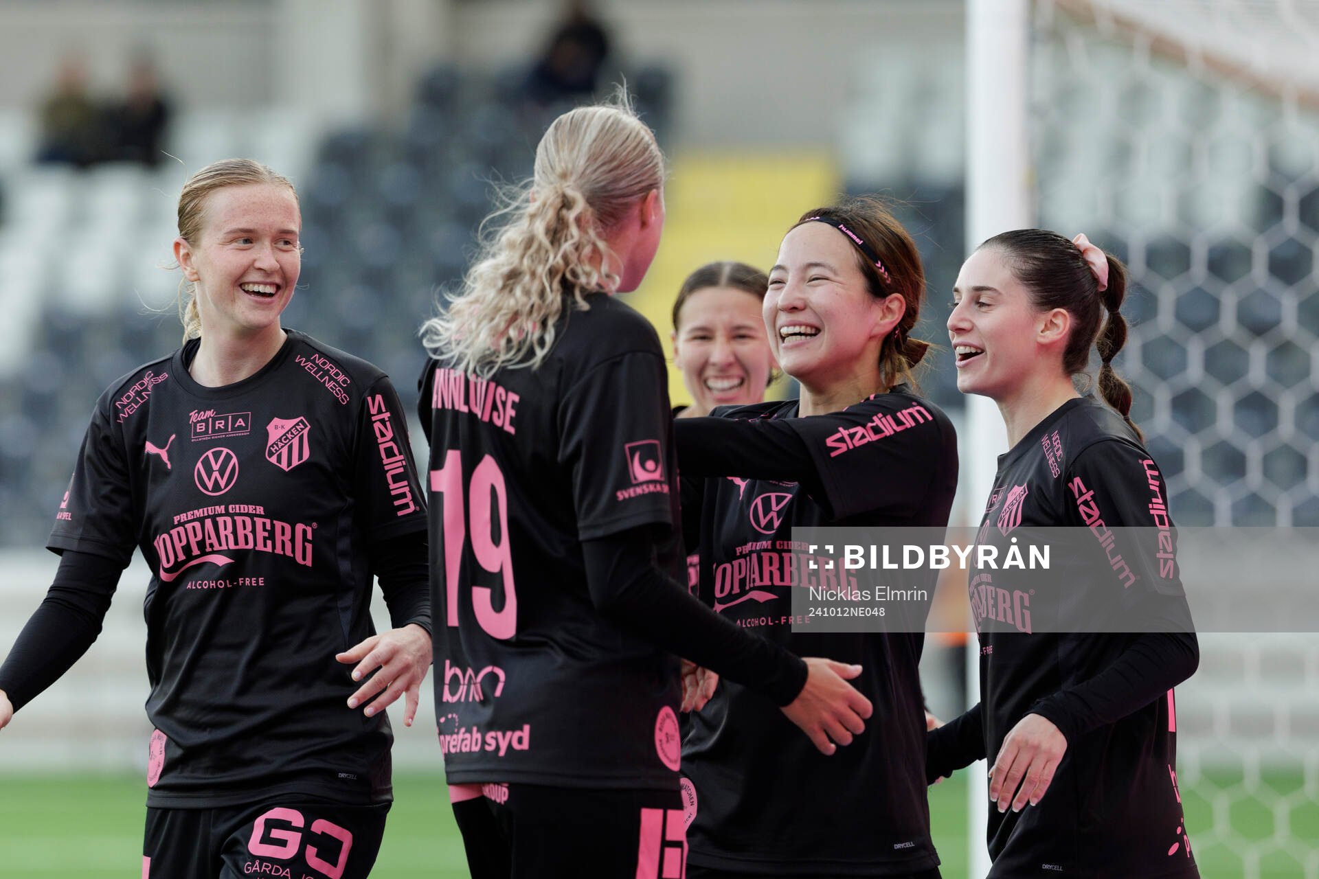 Häckens Hikaru Kitagawa jublar under fotbollsmatchen i Damallsvenskan mellan Häcken och Linköping den 12 oktober 2024 i Göteborg. 