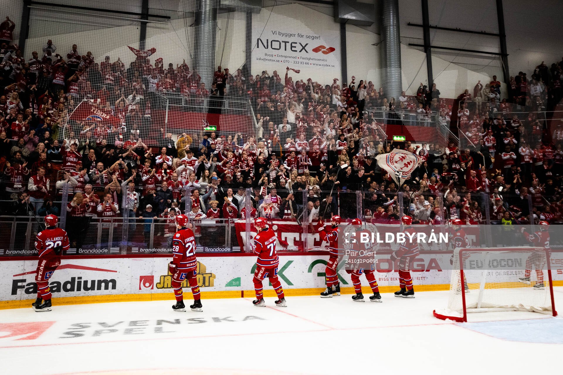 Timrå jublar mot publiken