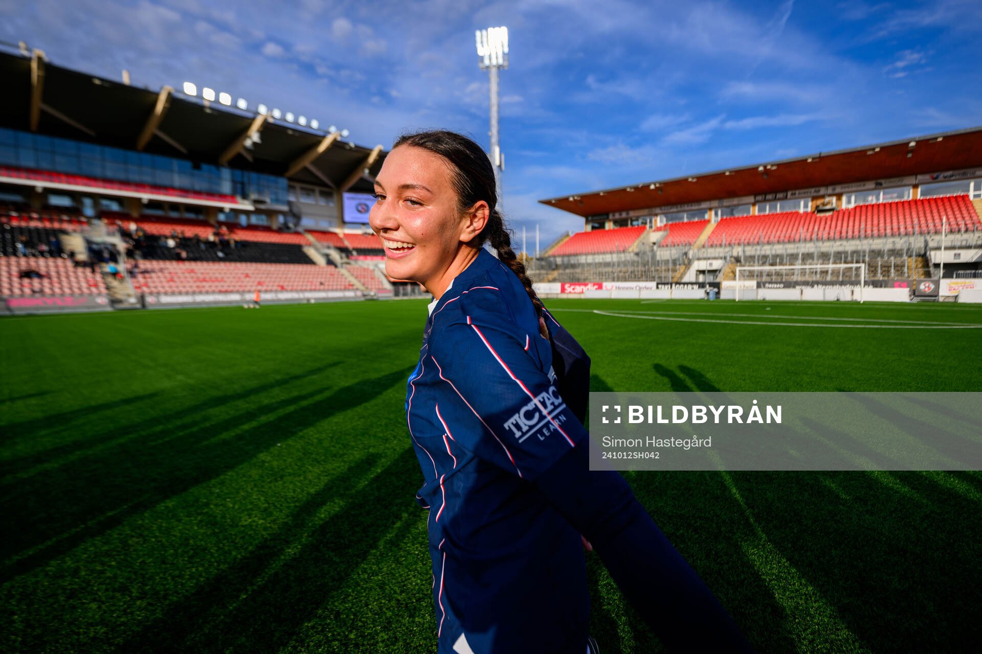 Malmö FFs Alexia Mitkovska jublar över avancemanget till