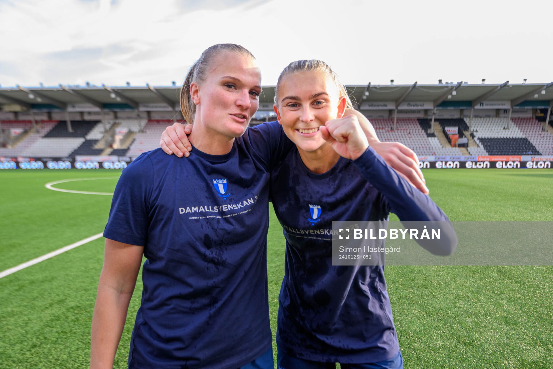 Malmö FFs Lovisa Gustafsson och Beatrice Persson jublar