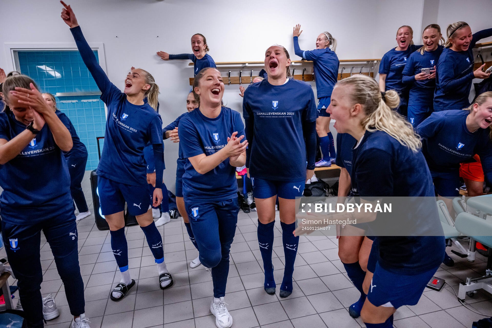 Malmö FFs spelare jublar i omklädningsrummet