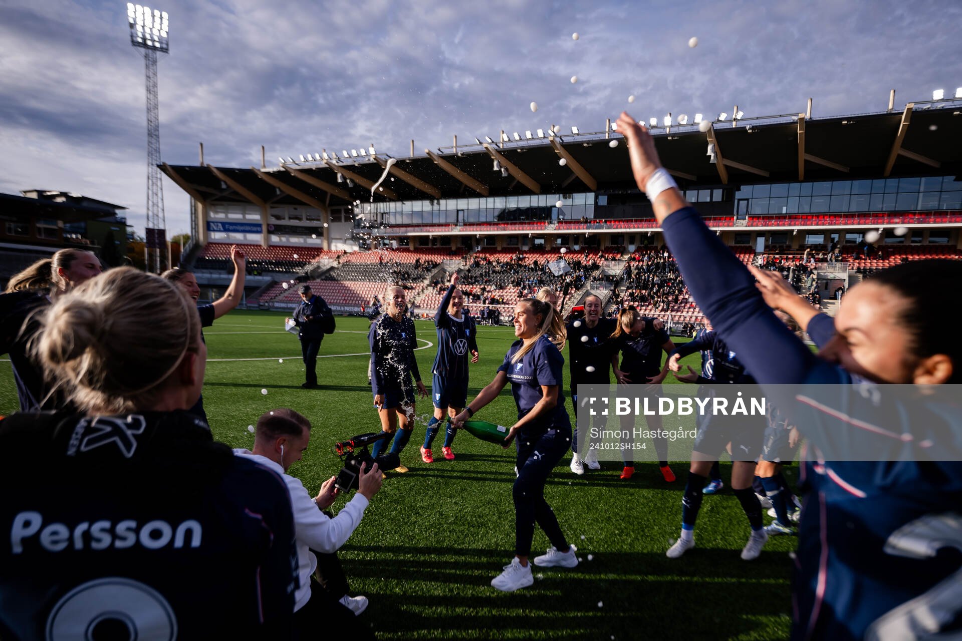 Malmö FFs Malmö FFs Elin Björklund jublar över