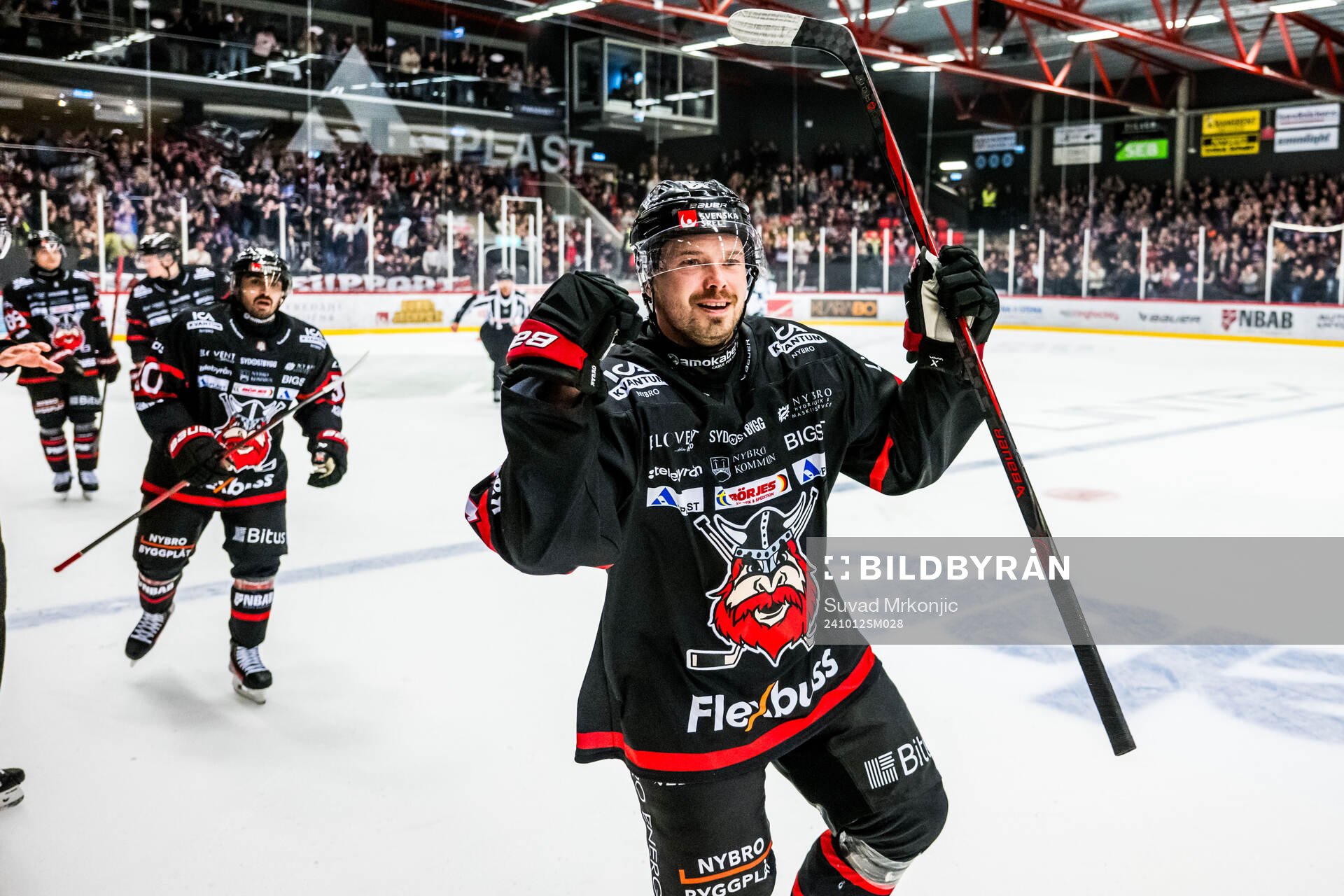 Nybros Anton Svensson jublar