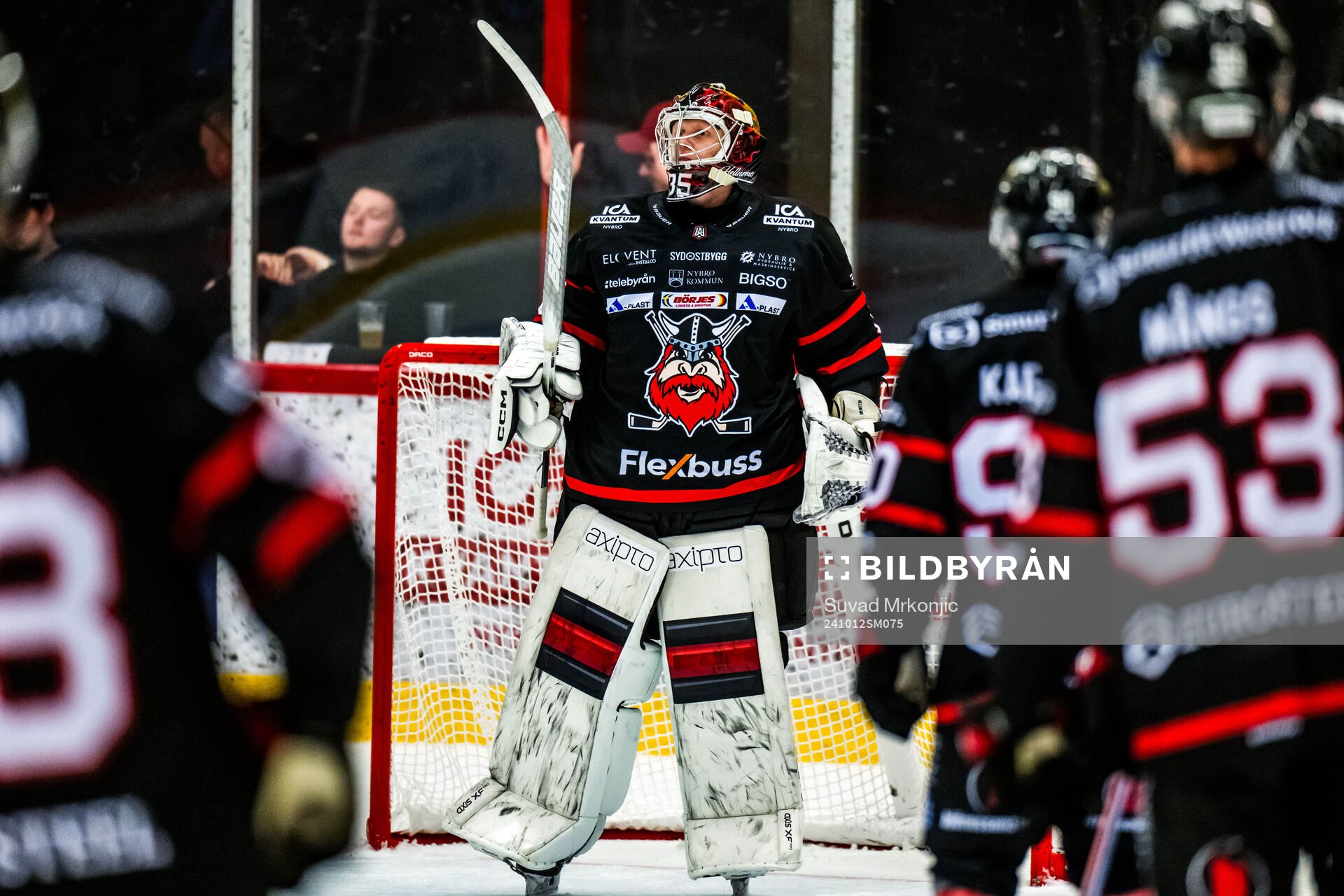 Nybros målvakt Alexander Hellnemo jublar