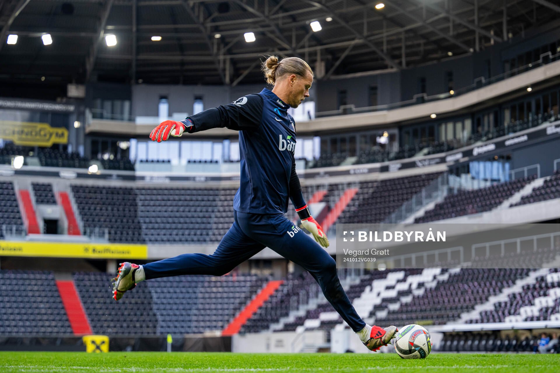Goalkeeper Ørjan Håskjold Nyland of the Norwegian