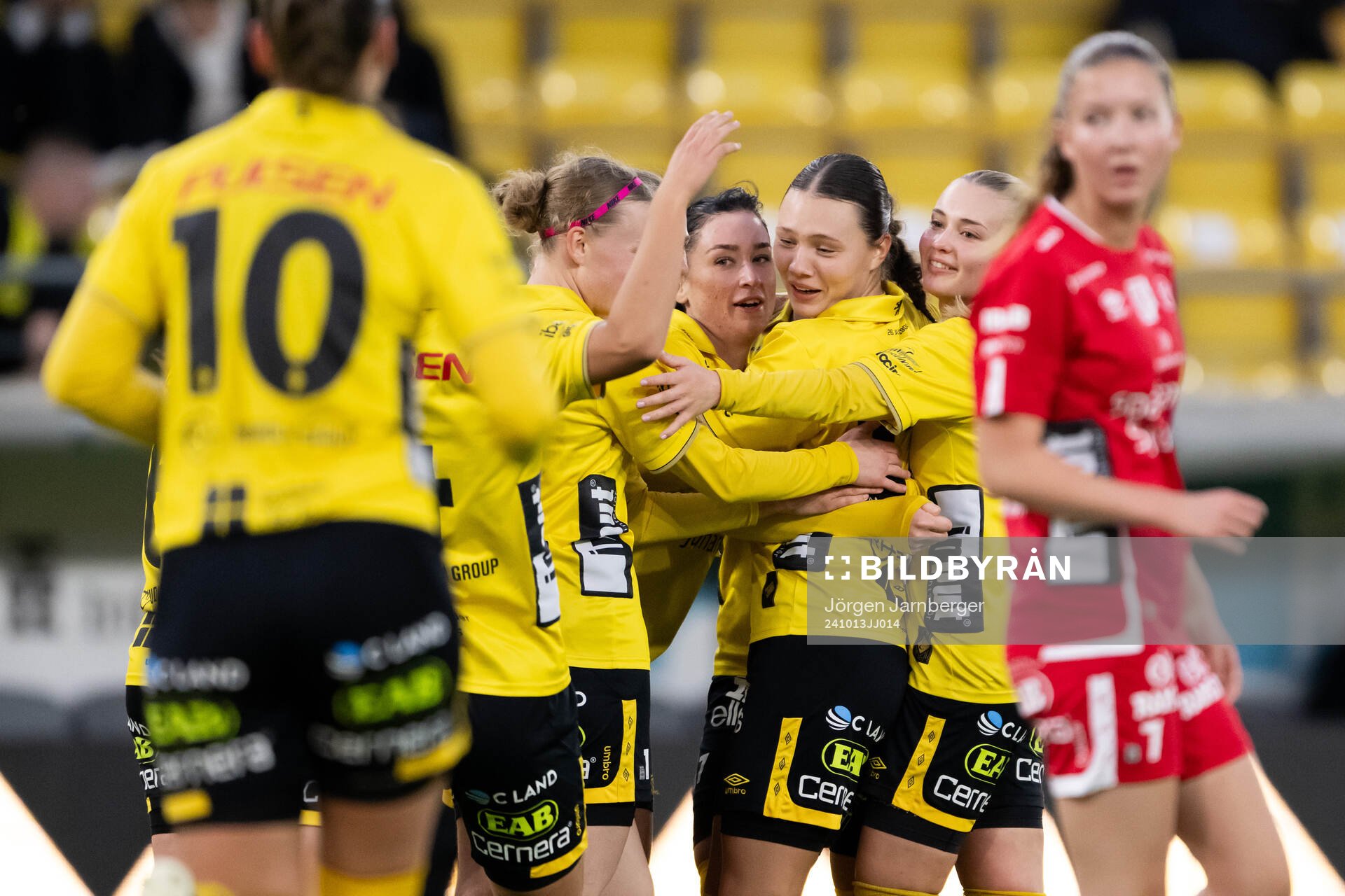 Elfsborgs Izabella Bergström jublar