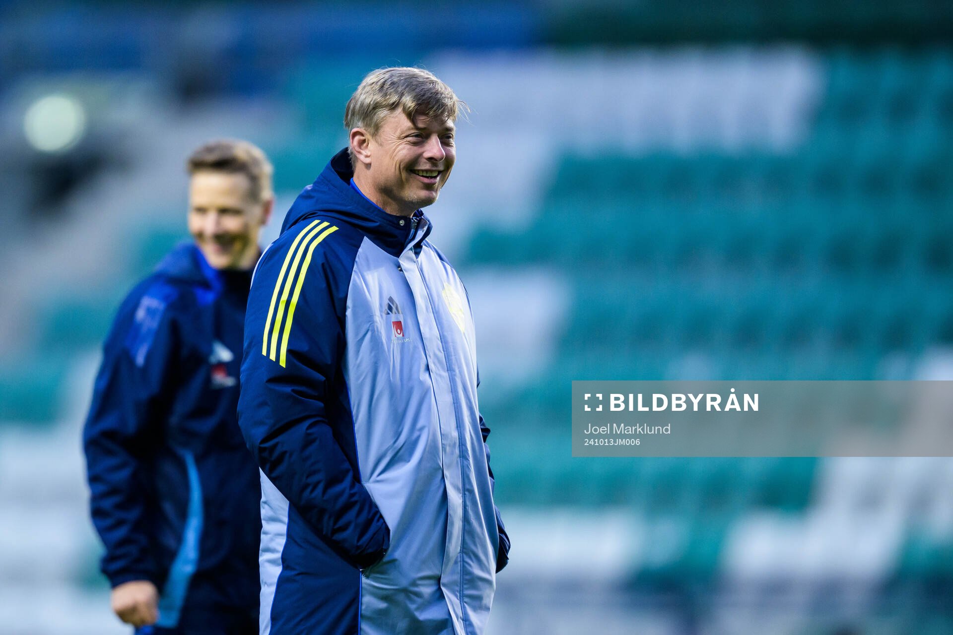 Head coach Jon Dahl Tomasson of the Swedish men's national football team during a training session on October 13, 2024 in Tallinn. 