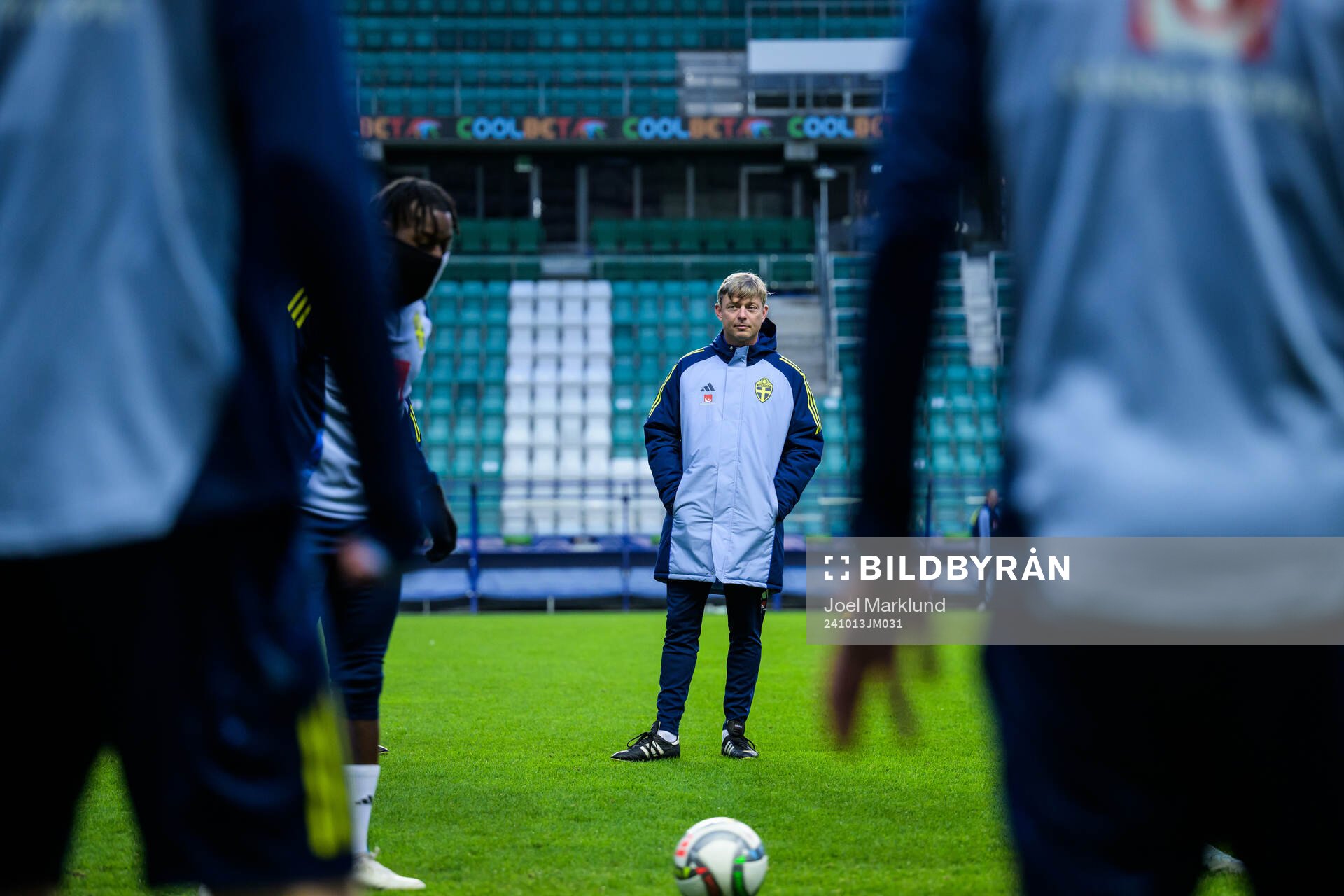 Head coach Jon Dahl Tomasson of the Swedish men's national