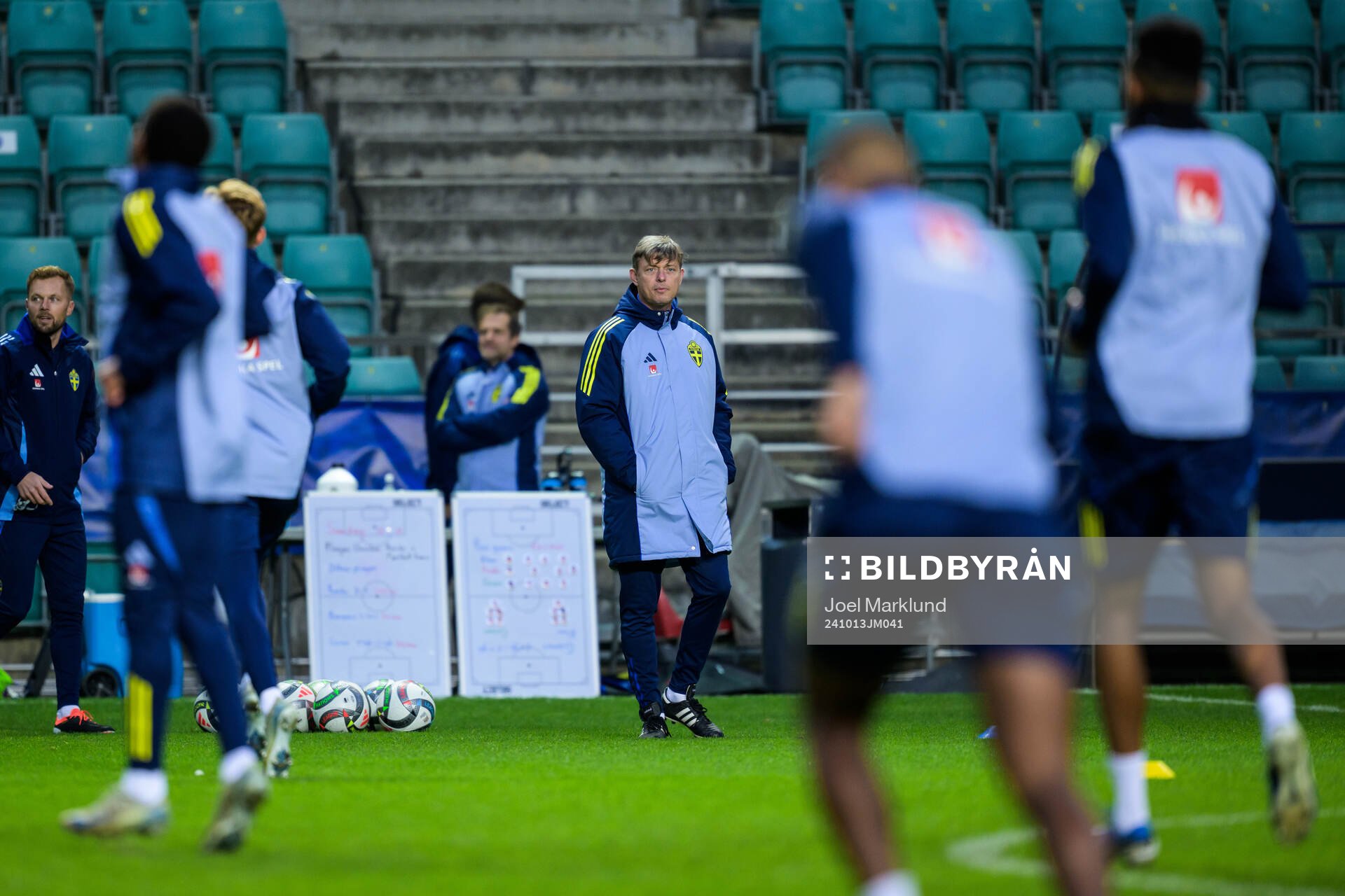 Head coach Jon Dahl Tomasson of the Swedish men's national
