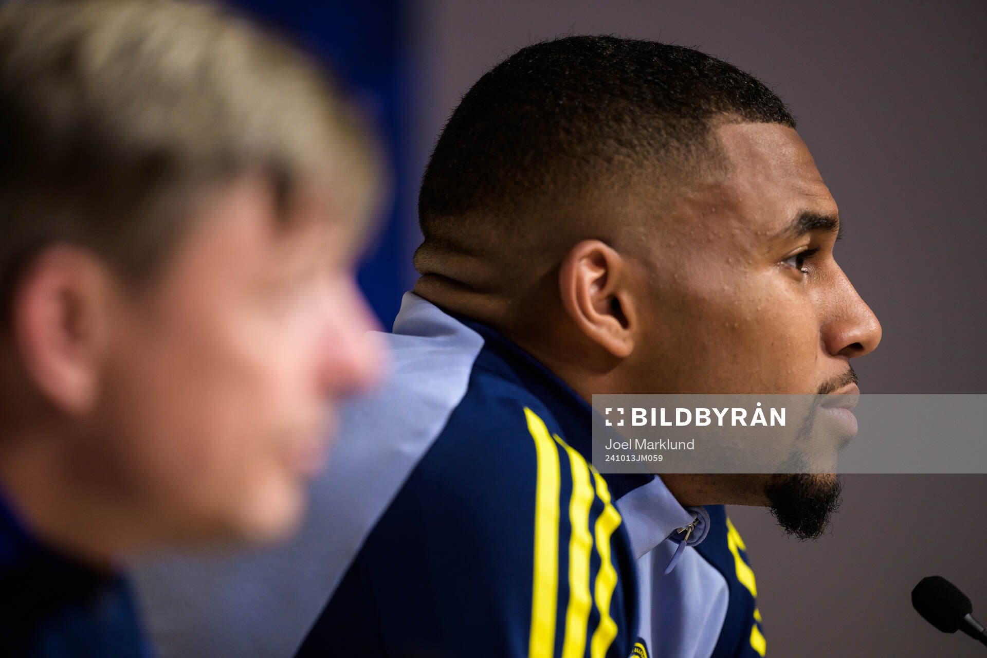 Isak Hien of the Swedish men's national football team during a press conference on October 13, 2024 in Tallinn. 