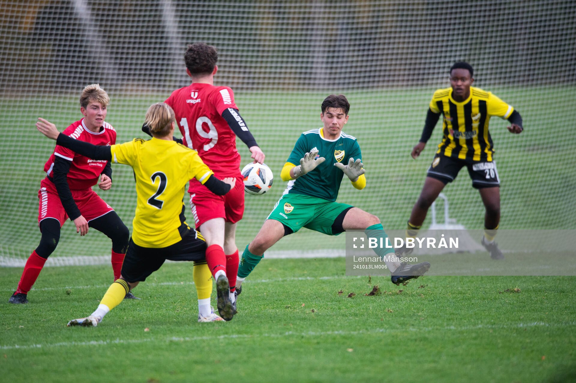 IFK Hässleholms 15-årige målvakt Ermal Jashanica i