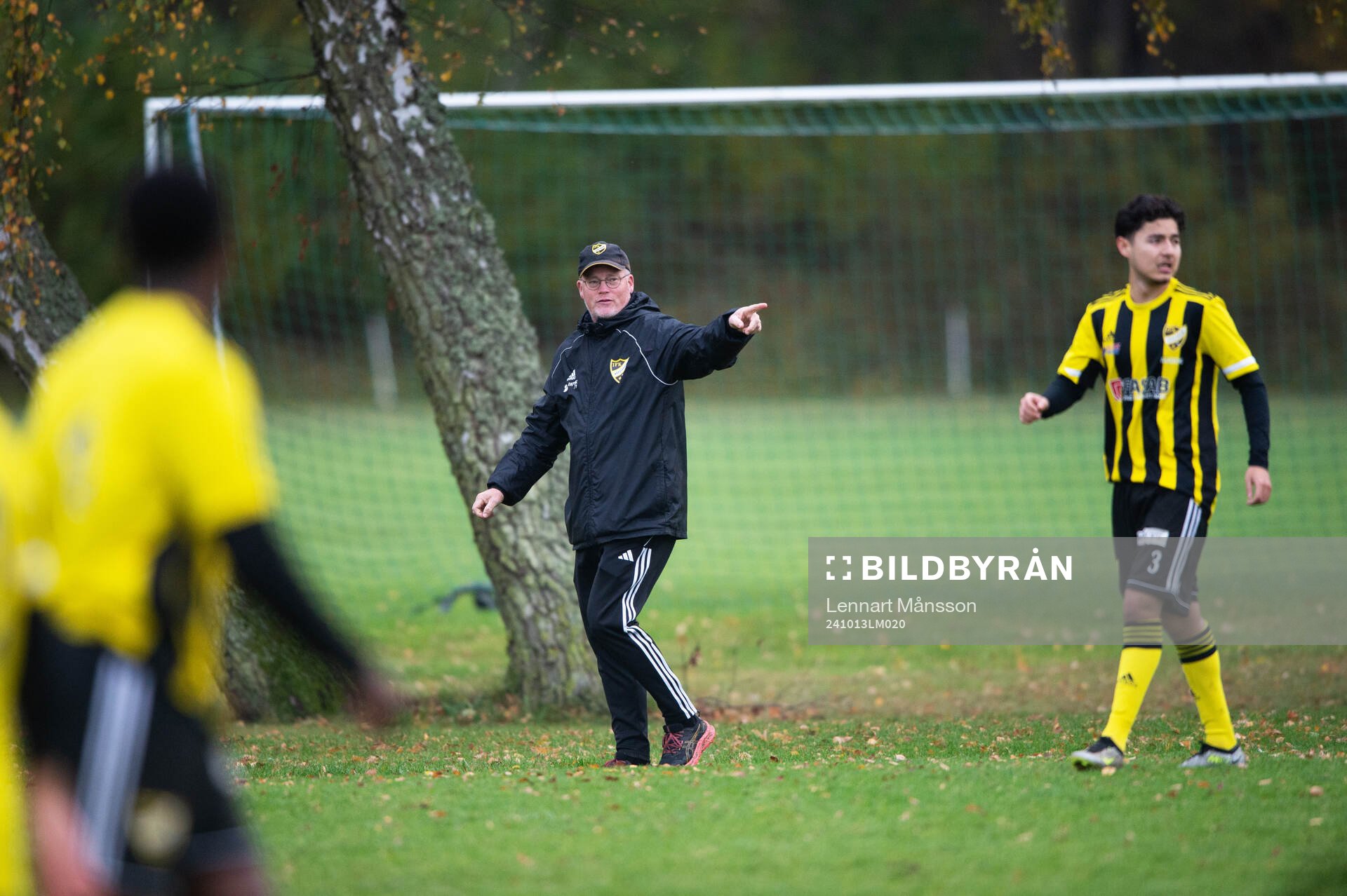 IFK Hässleholms tränare Jonas Enetjärn i matchen i U19