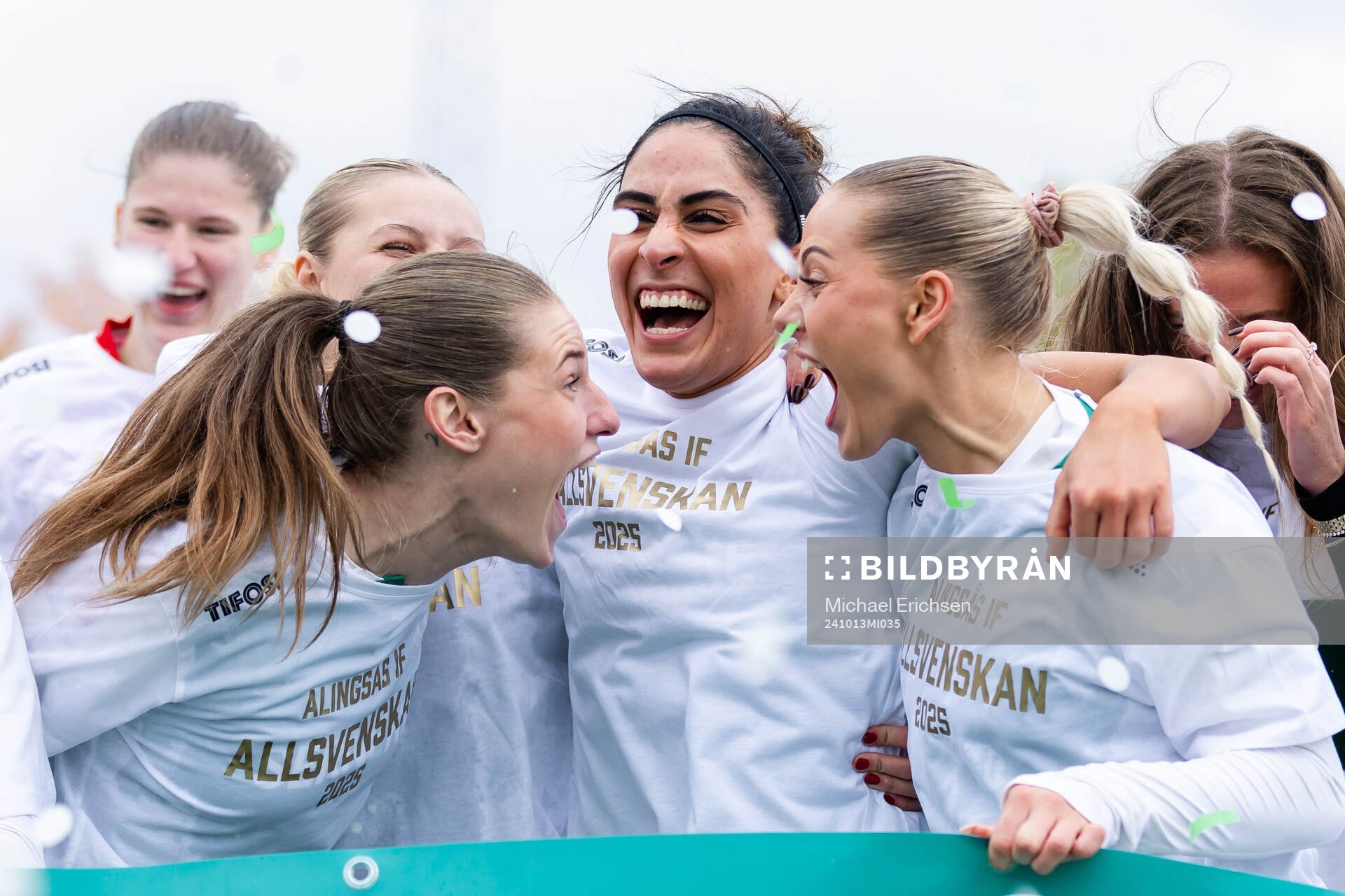 Alingsås spelare jublar