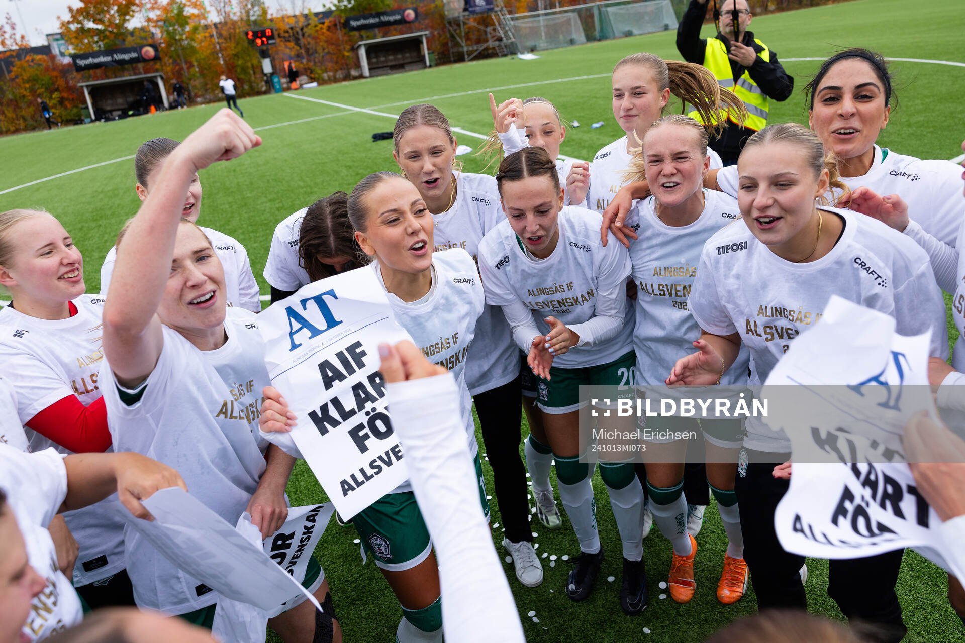 Alingsås spelare jublar över avancemanget till
