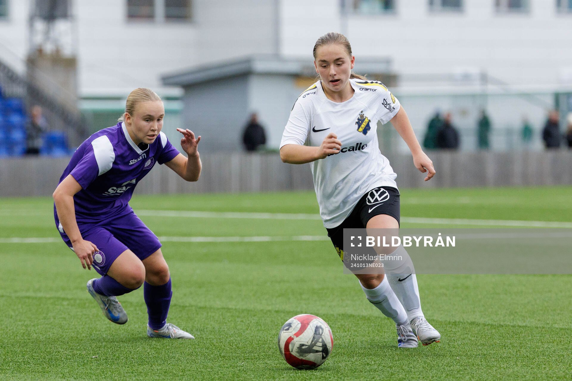 Jitexs Novalie Nyholm och AIKs Olivia Bodin