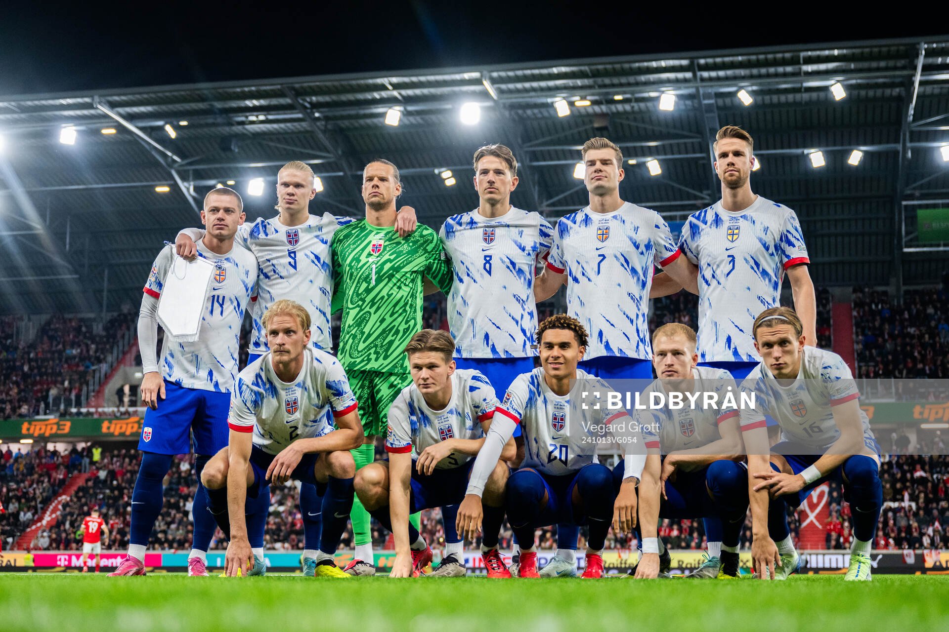 The starting eleven of Norway pose for a team photo