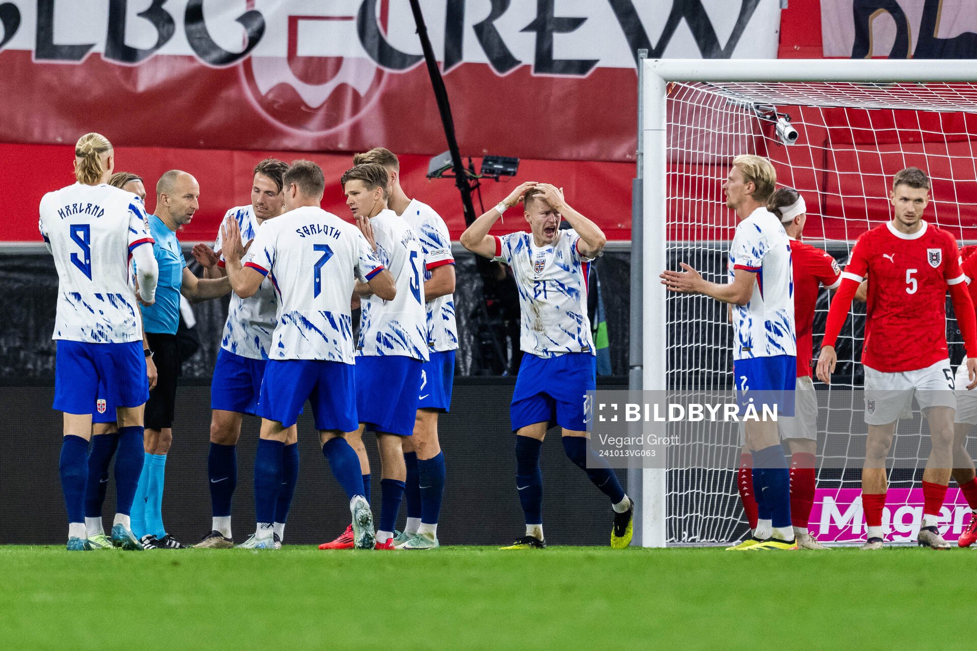 Andreas Hanche-Olsen of Norway reacts