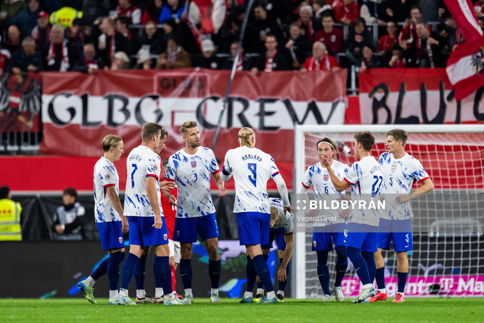 Kristoffer Ajer and teammates of Norway look dejected