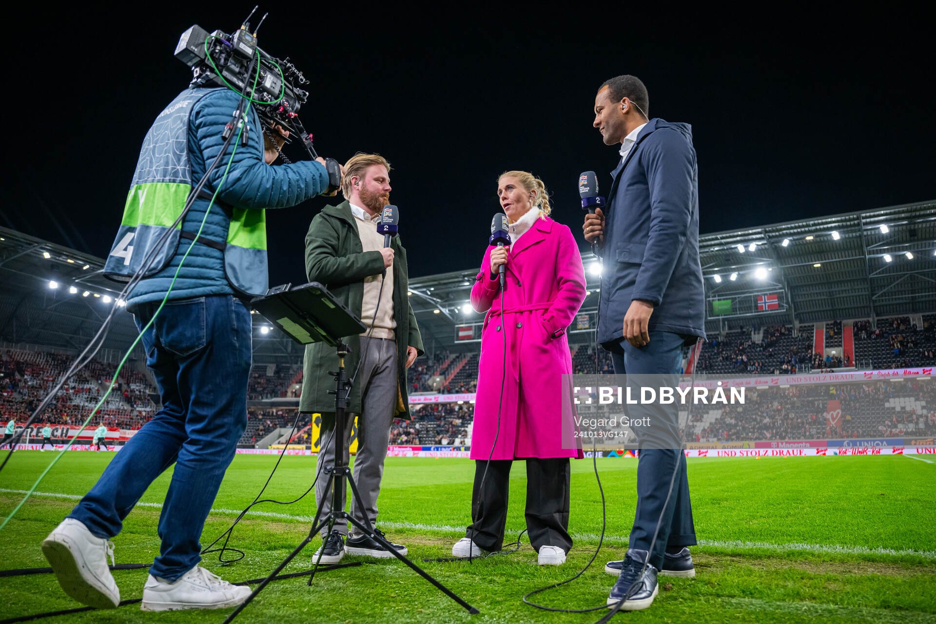 Torbjørn Pedersen, Marius Skjelbæk, Solveig Gulbrandsen and Yaw Amankwah of broadcaster TV 2 ahead of the Nations League football match between Austria and Norway on October 13, 2024 in Linz.