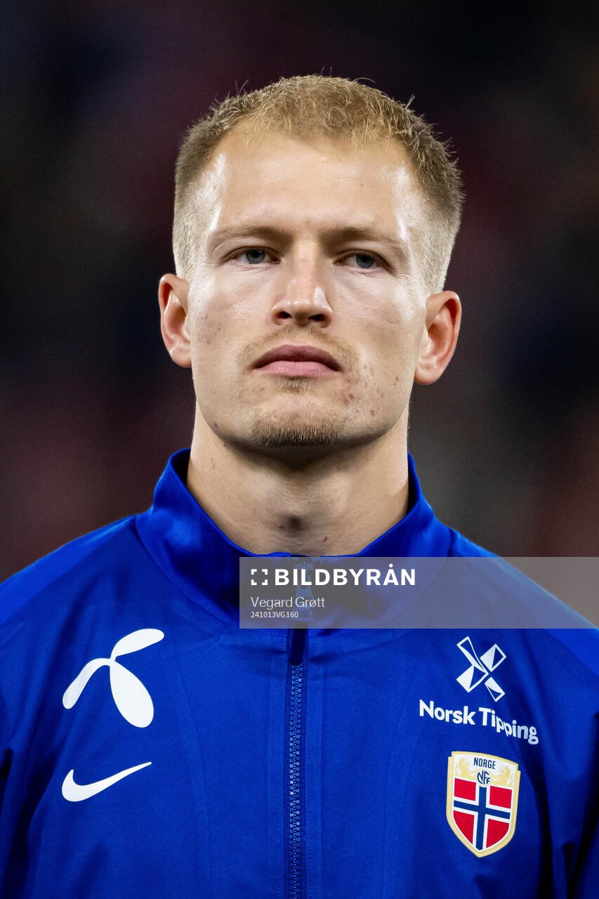 Andreas Hanche-Olsen of Norway line up
