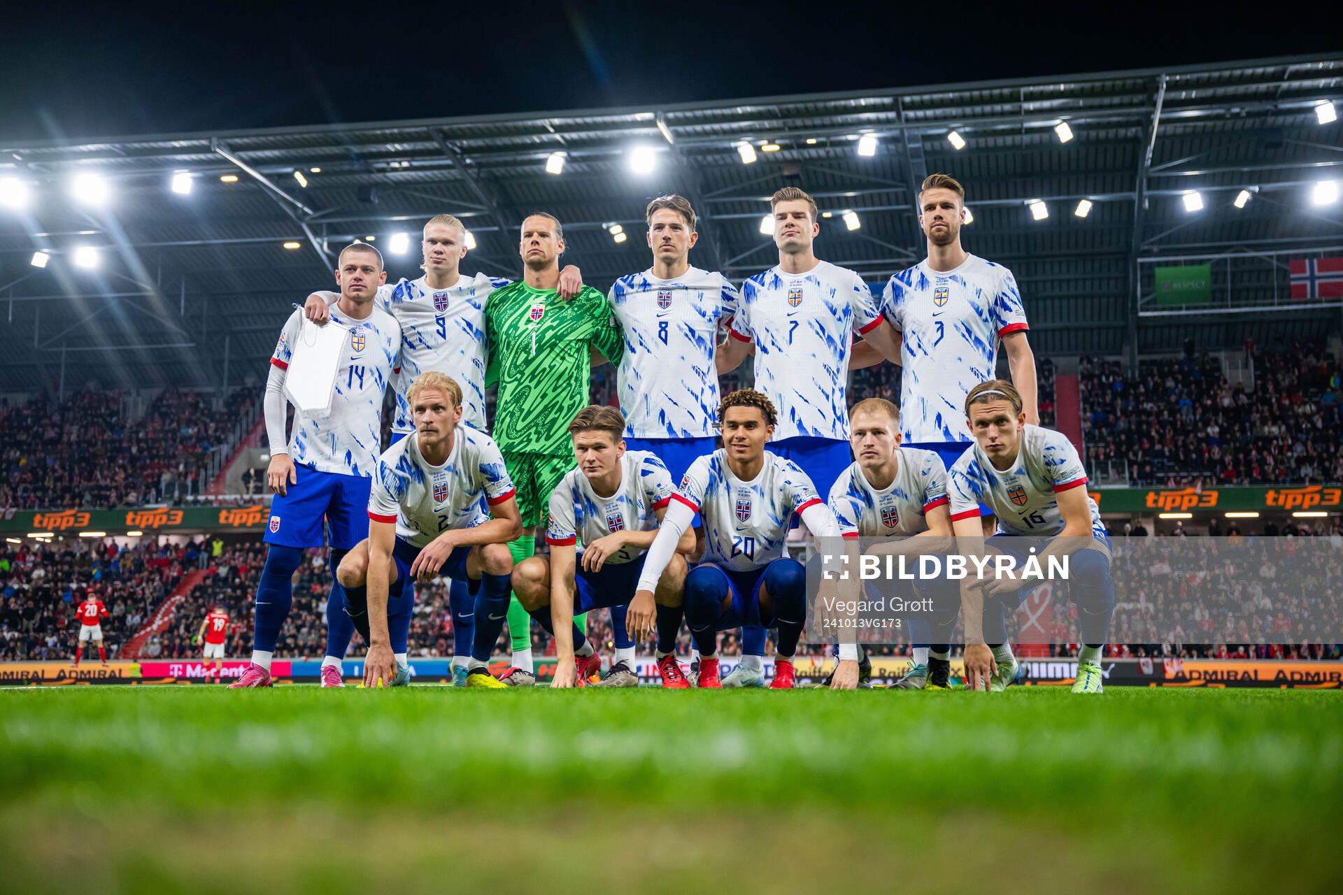 The starting eleven of Norway pose for a team photo