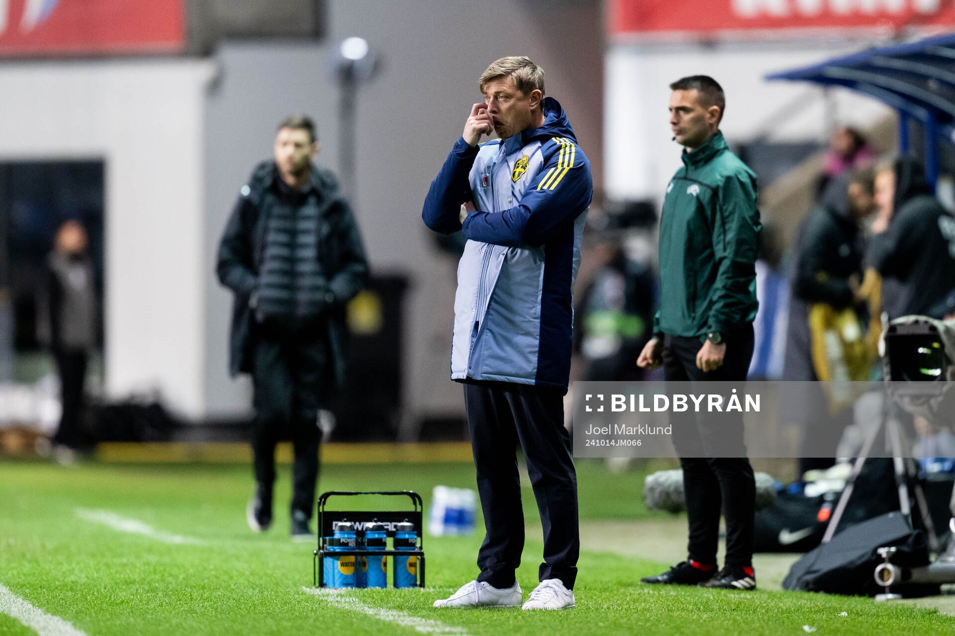 Head coach Jon Dahl Tomasson of Sweden
