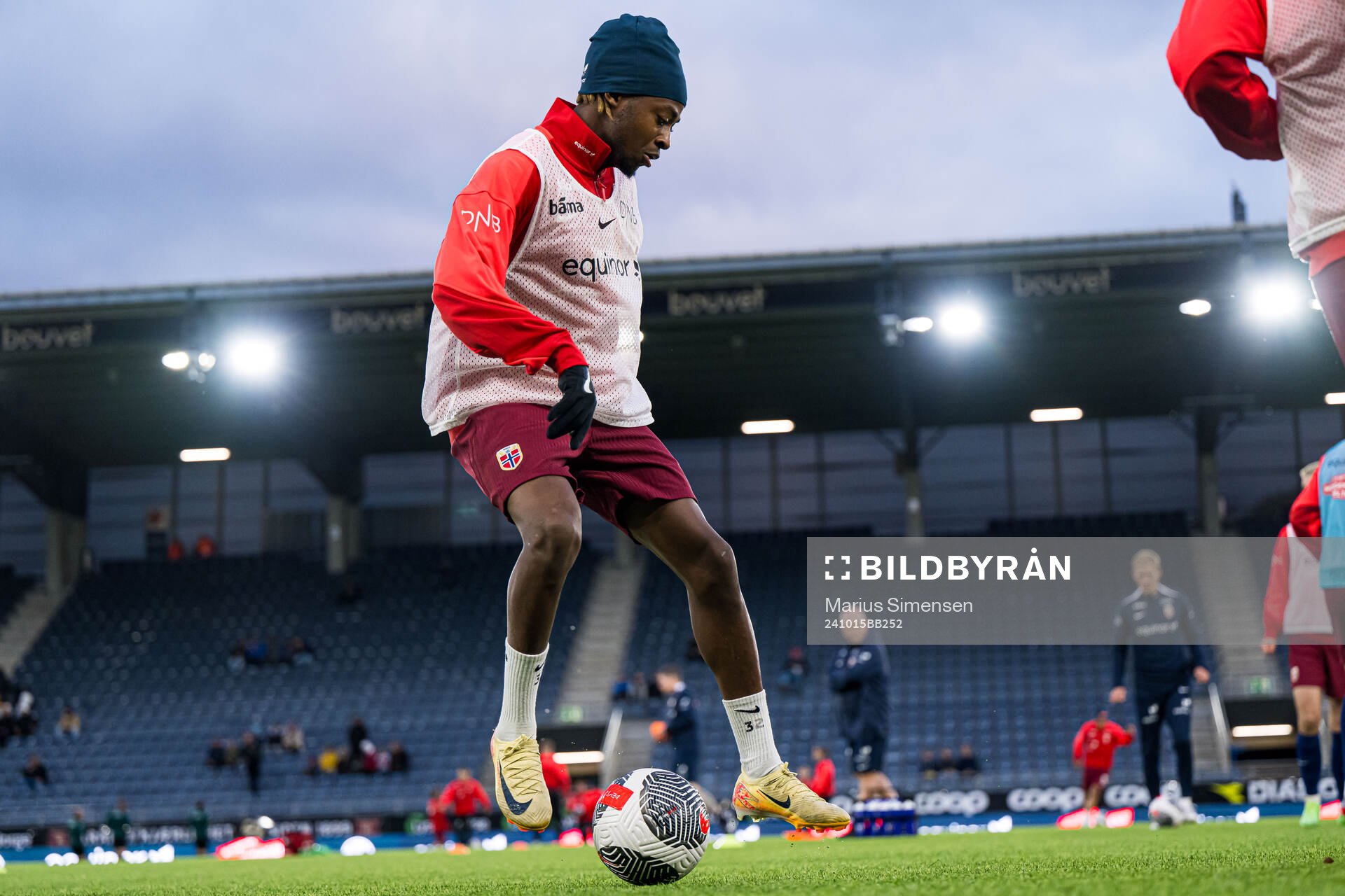 Joel Mugisha of Norway warms up