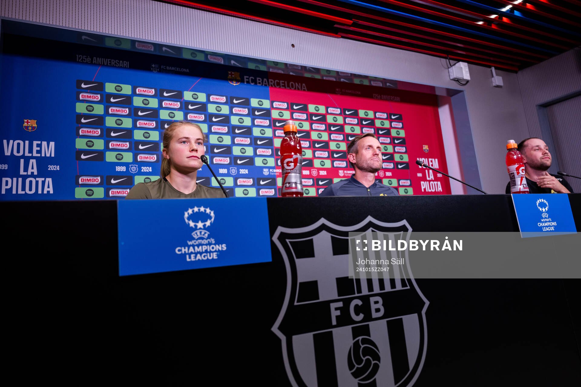 Julie Blakstad and Head coach Martin Sjögren of Hammarby during a press conference on October 15, 2024 in Barcelona.