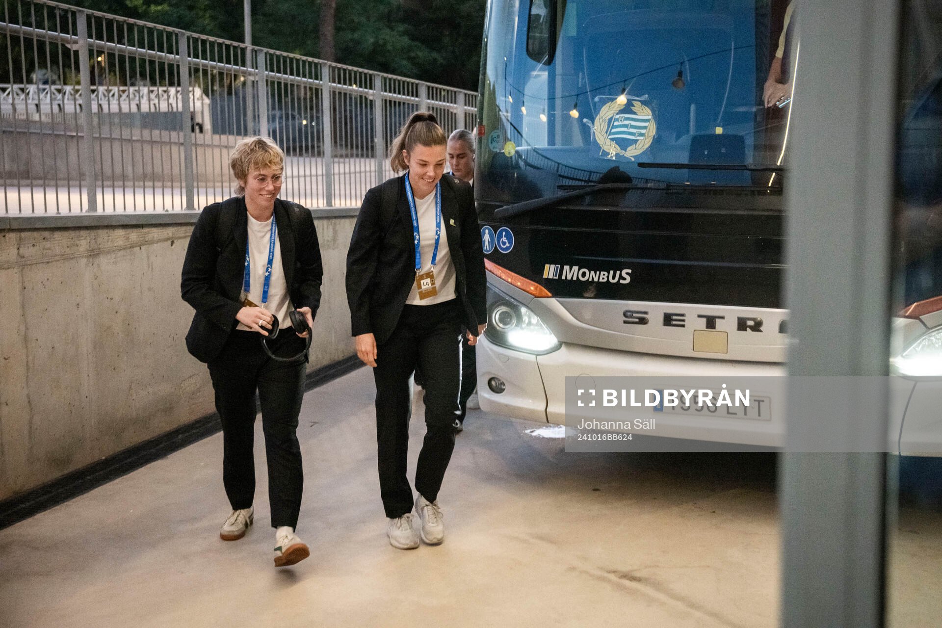 Players of Hammarby arrives