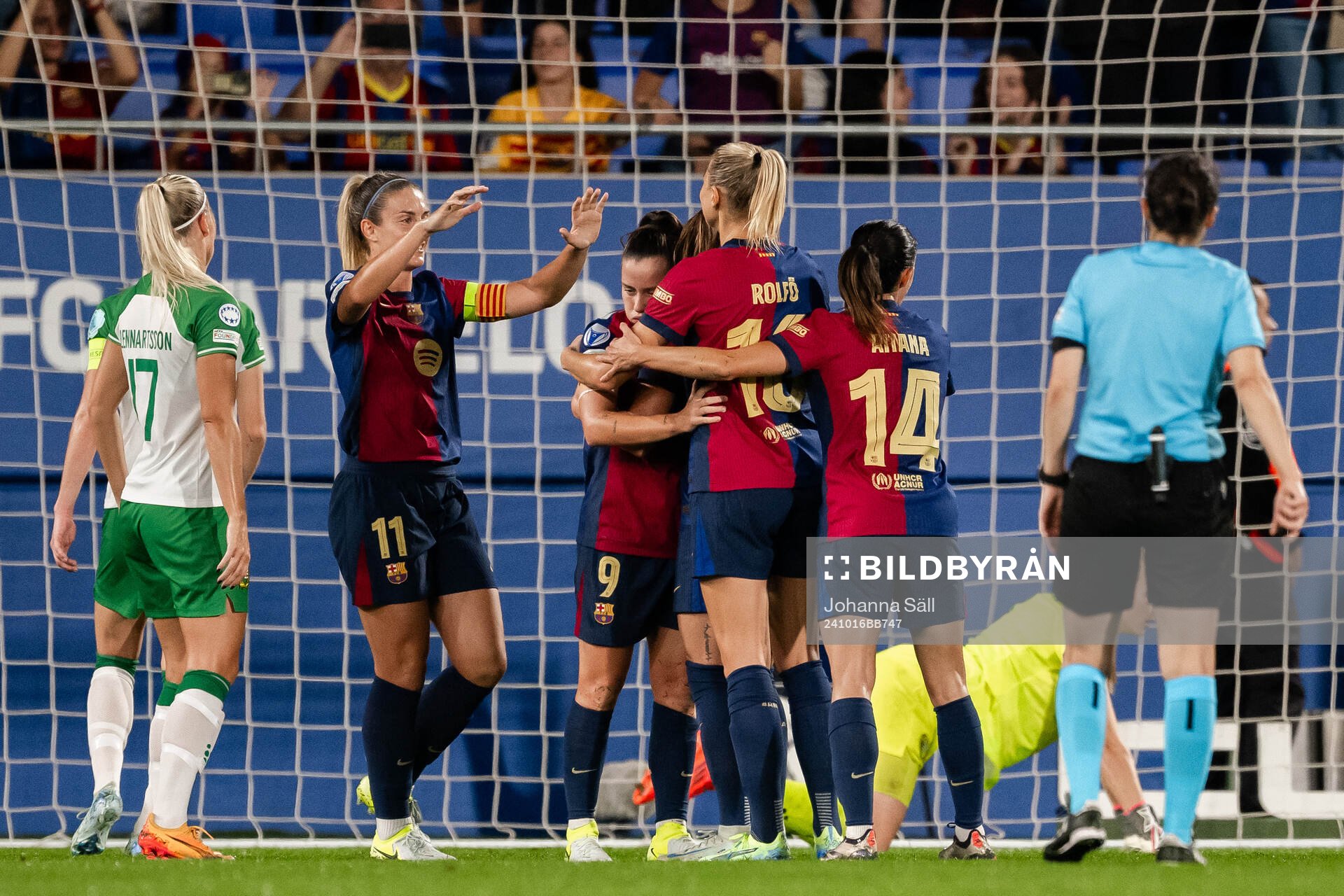 Claudia Pina and Fridolina Rolfö of Barcelona celebrate