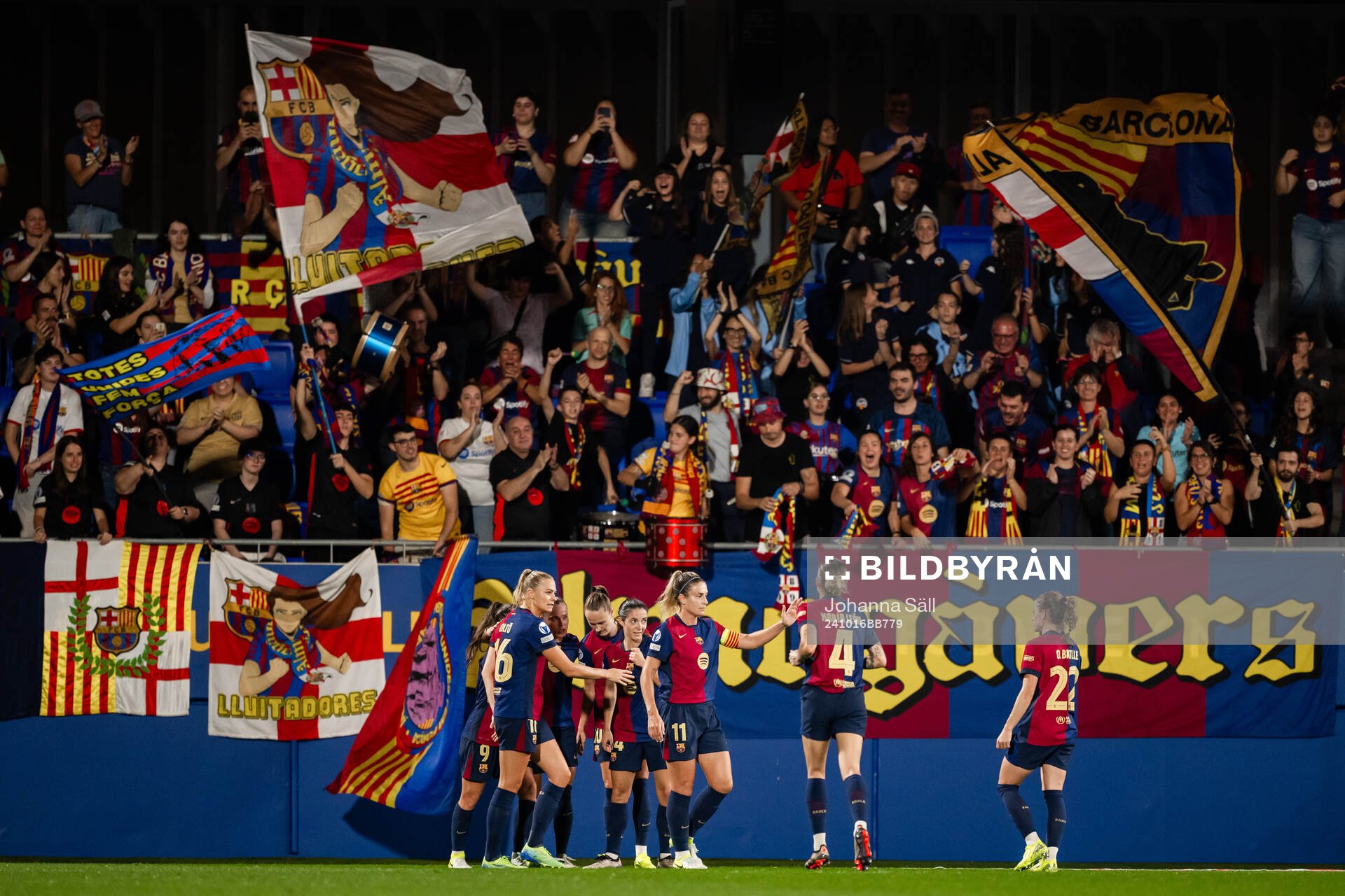Players of Barcelona celebrate the 5-0 goal by Claudia Pina