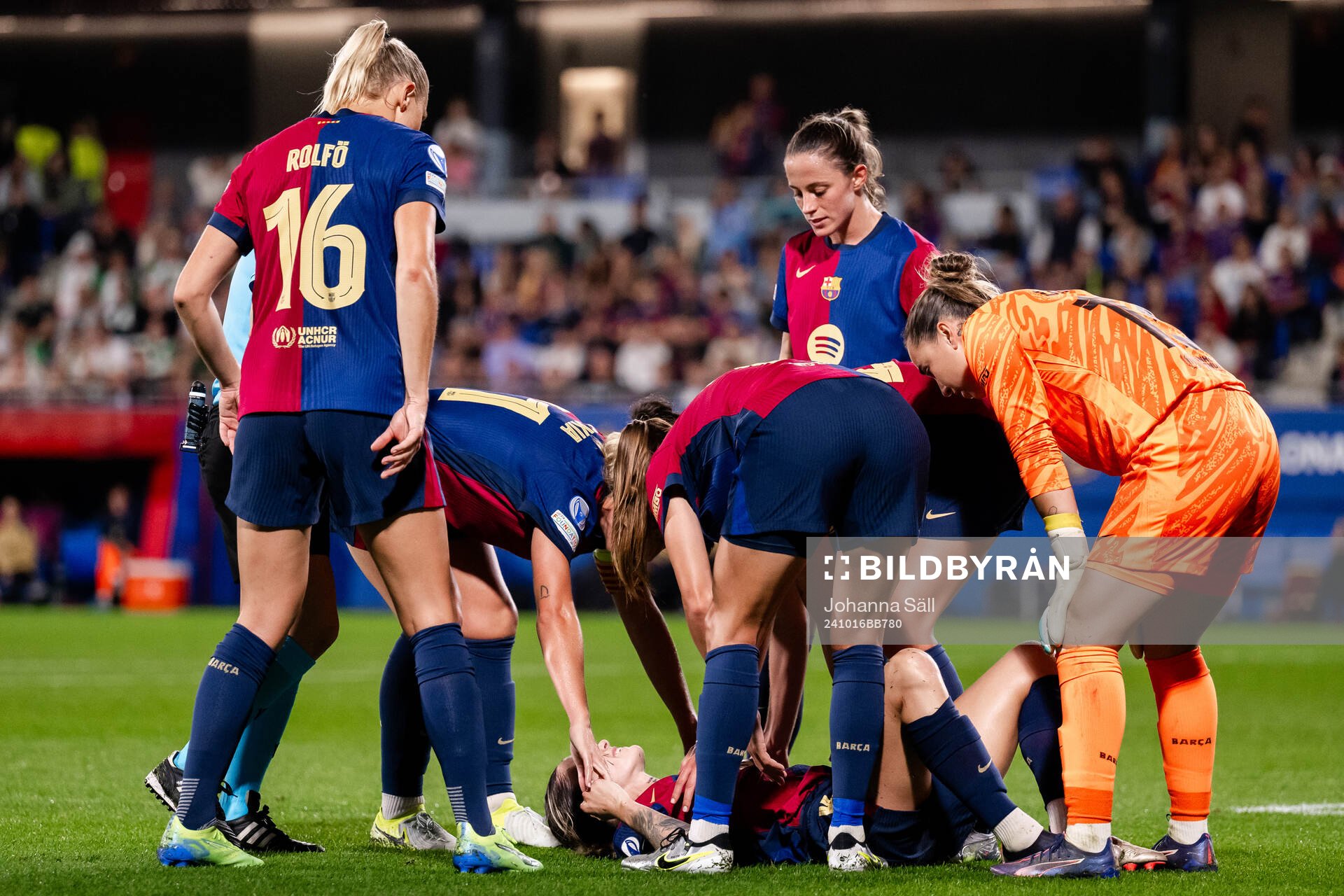 Maria Leon of Barcelona in pain