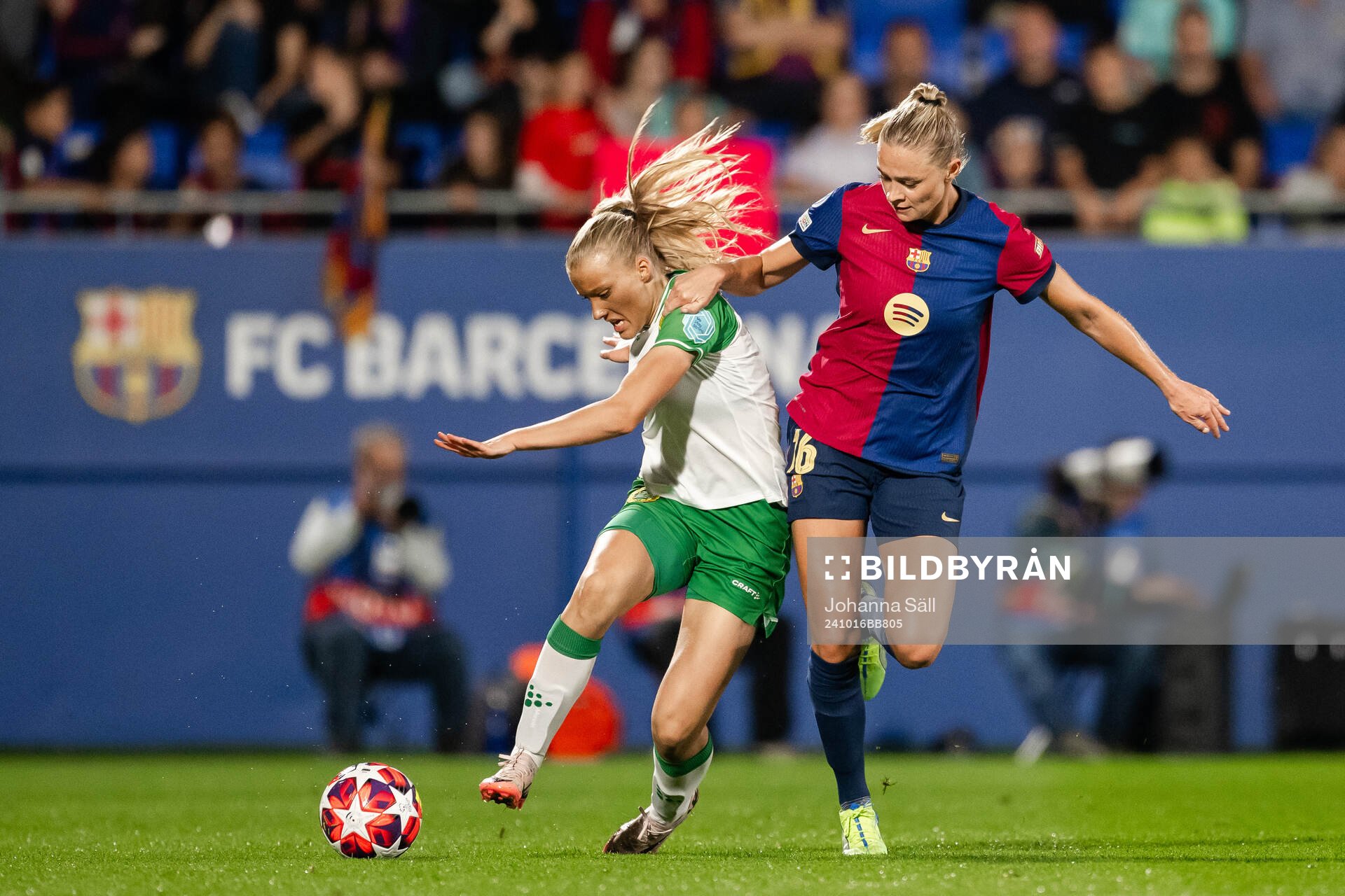 Smilla Holmberg of Hammarby and Fridolina Rolfö of