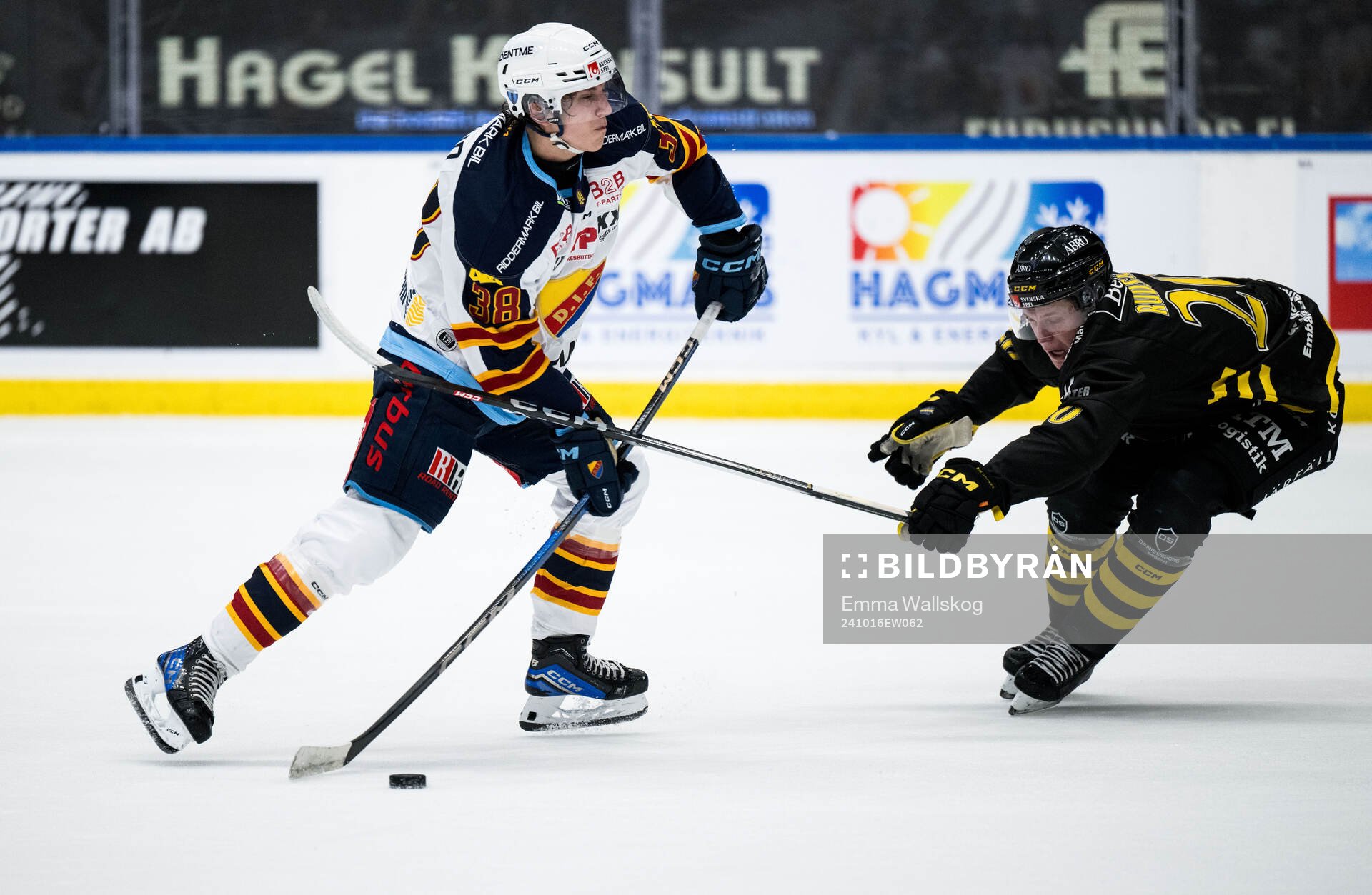 Djurgårdens Victor Eklund och AIKs Rasmus Rudslätt