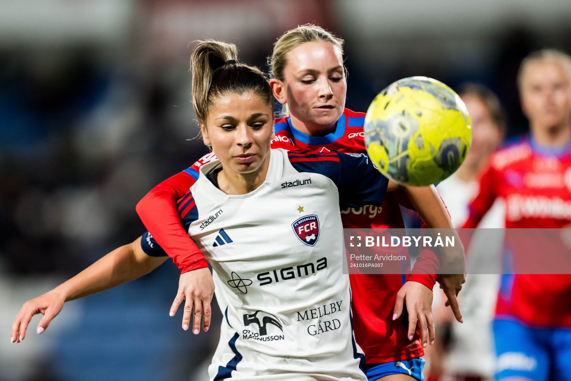 FC Rosengårds Mikaela Stojanovska och Helsingborgs Tilde