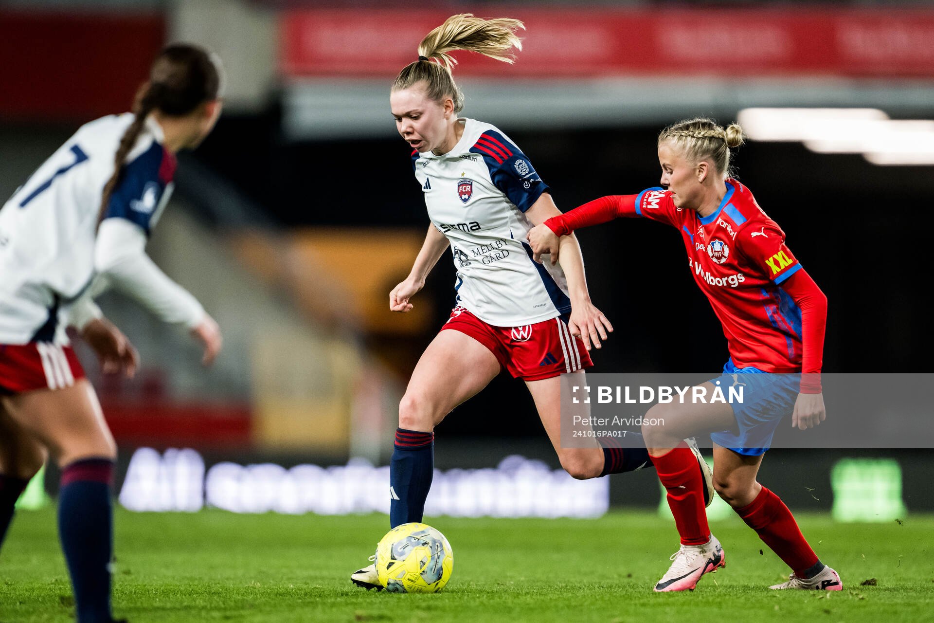 FC Rosengårds Bea Sprung och Helsingborgs Emma Sternberg