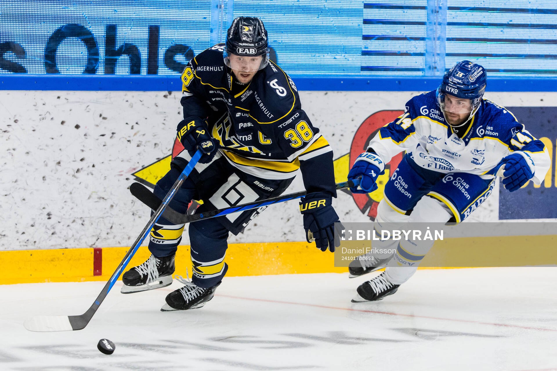 HV71s Olle Alsing och Leksands Oskar Lang