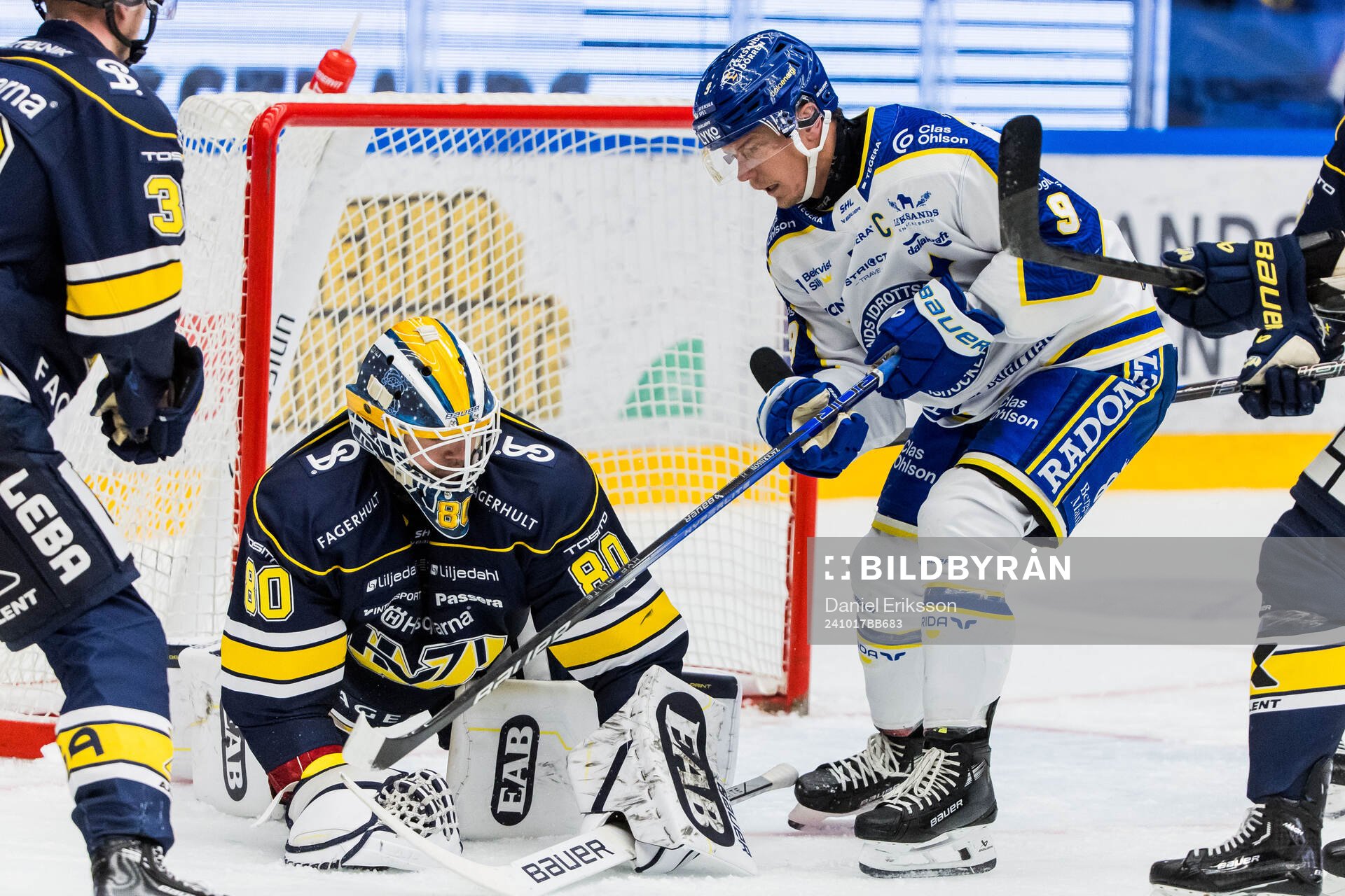 HV71s målvakt Frederik Dichow och Leksands Patrik